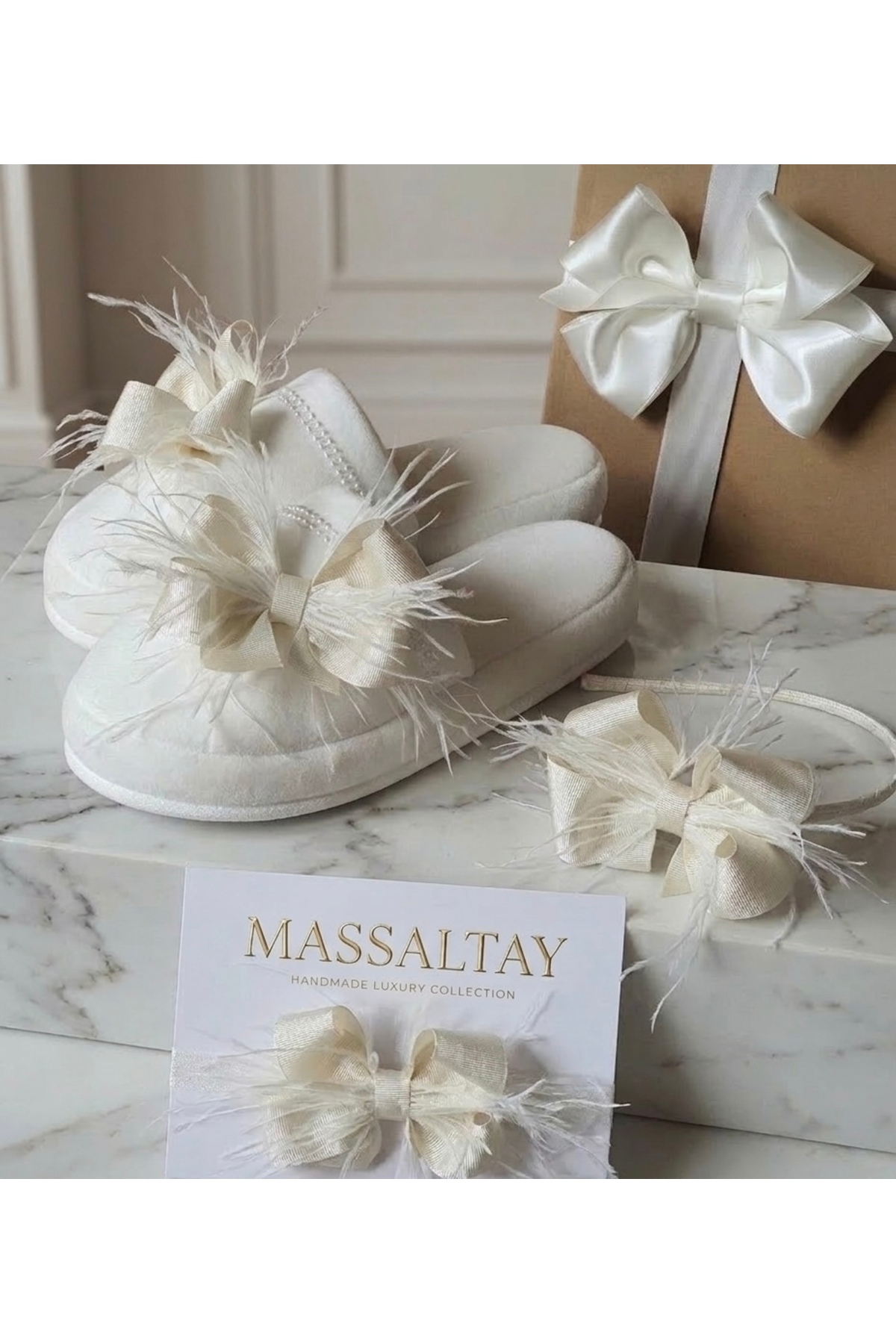 Massaltay Anne Bebek Lohusa Terlik Taç Bandana Seti Tüylü Fiyonklu Doğum Hastane Seti Şık Rahat fotoğrafı 3 (önizleme)