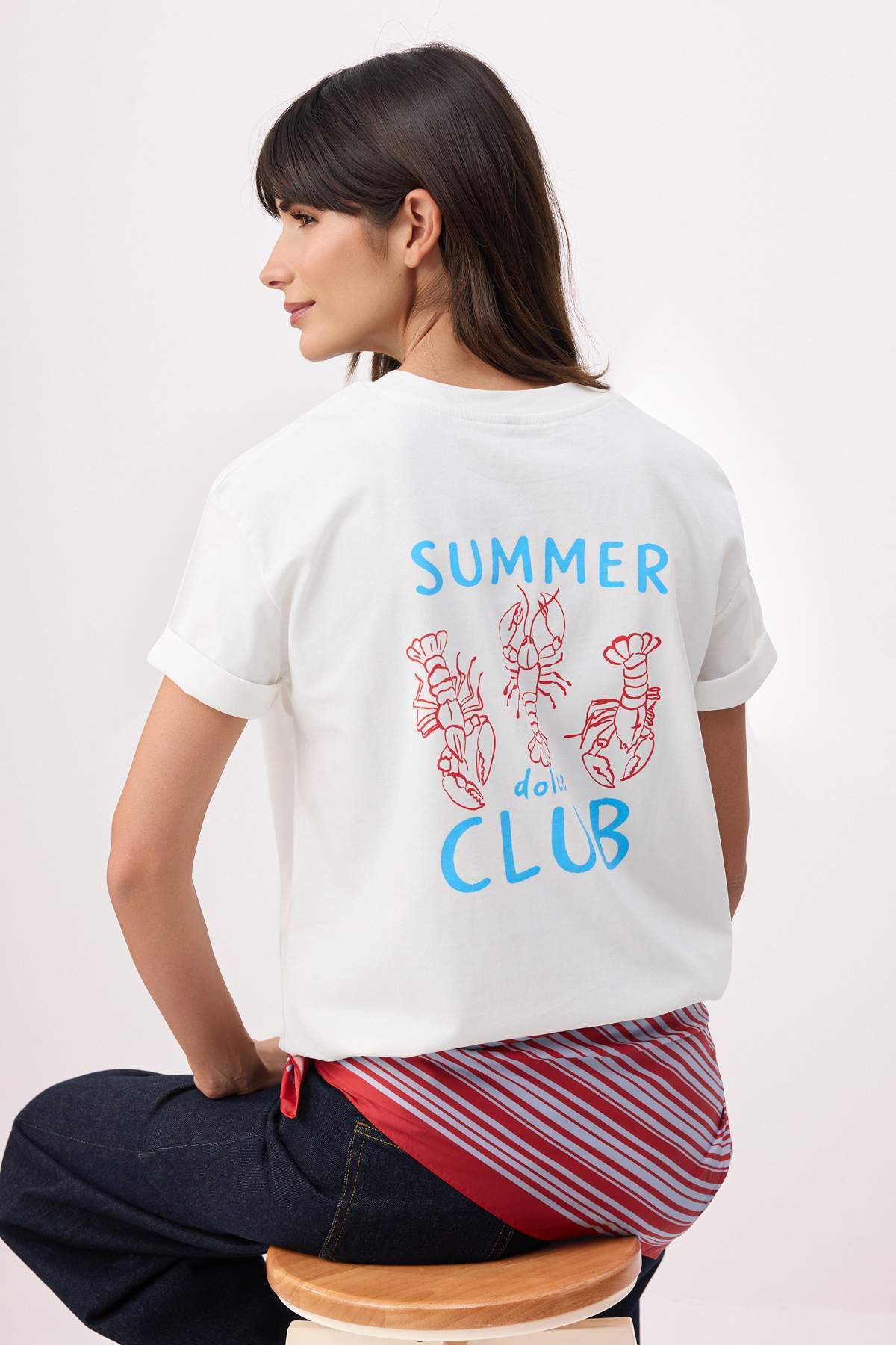 Trendyolmilla Ekru Baskılı Oversize/Geniş Kalıp Kısa Kollu %100 Pamuk Örme T-Shirt TWOSS26TS00116