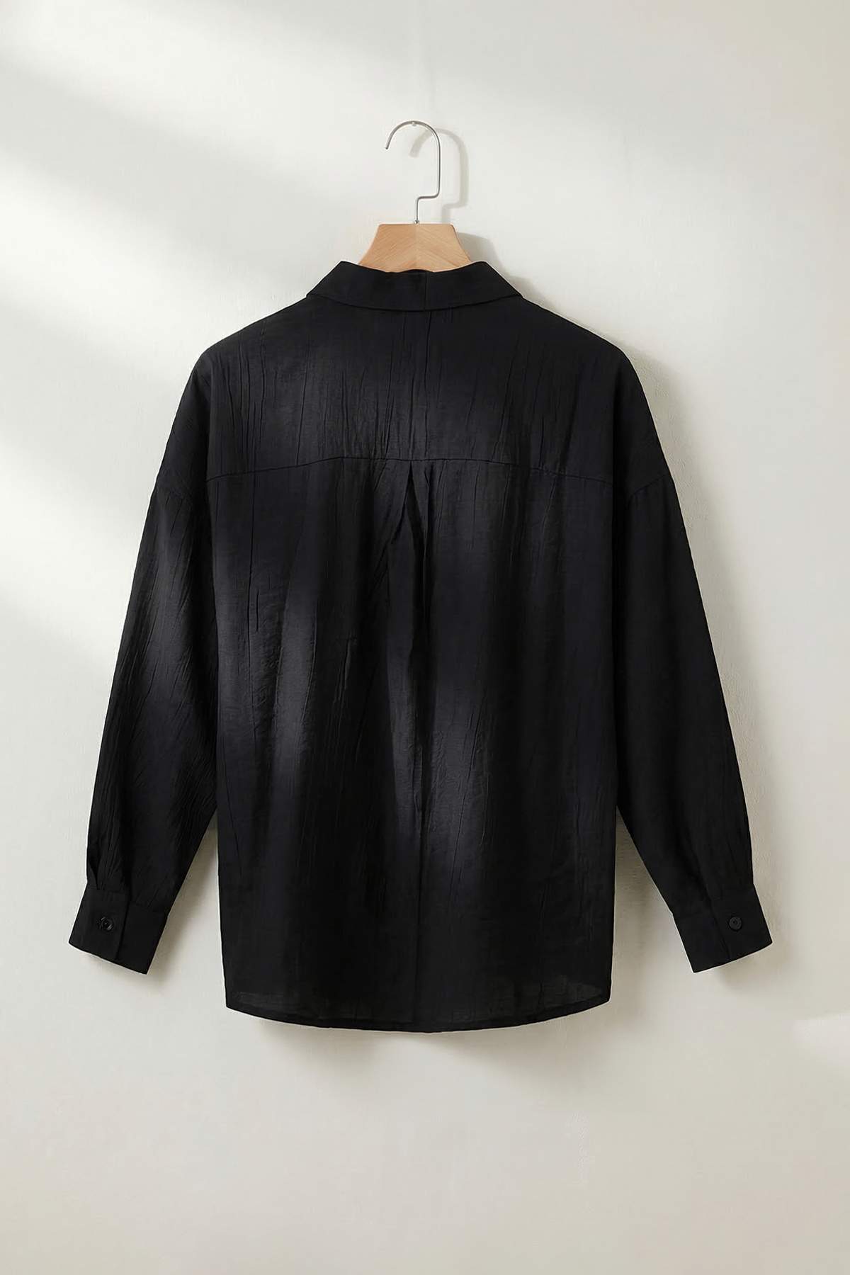 Trendyolmilla  Siyah Oversize Rahat Kalıp Cepli Gömlek TDRSS26GO00037 - Görsel 6