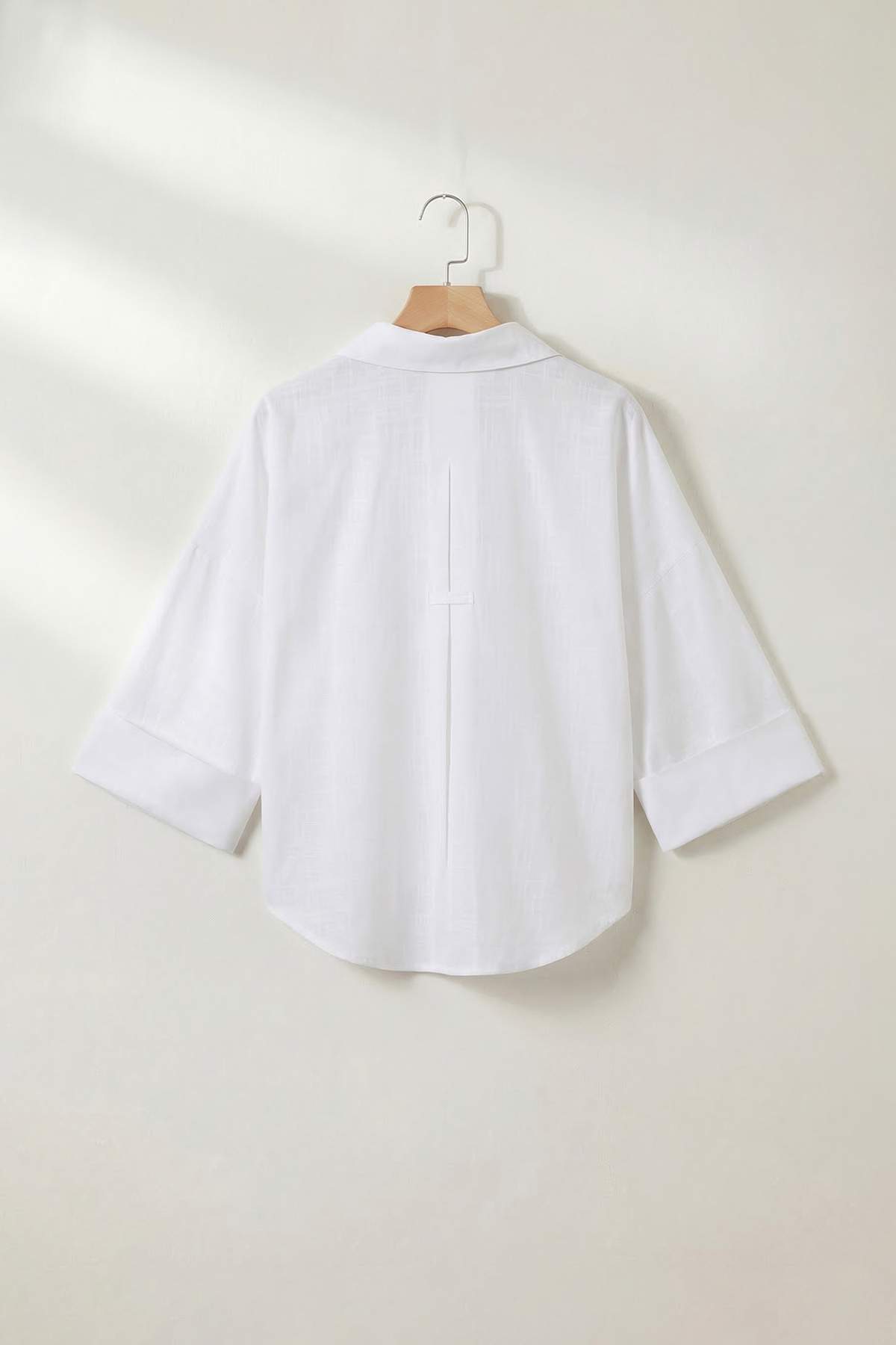 Trendyolmilla  Beyaz Oversize Geniş Kollu Kısa Pamuklu Truvakar Kol Gömlek TDRSS26GO00032 - Görsel 6