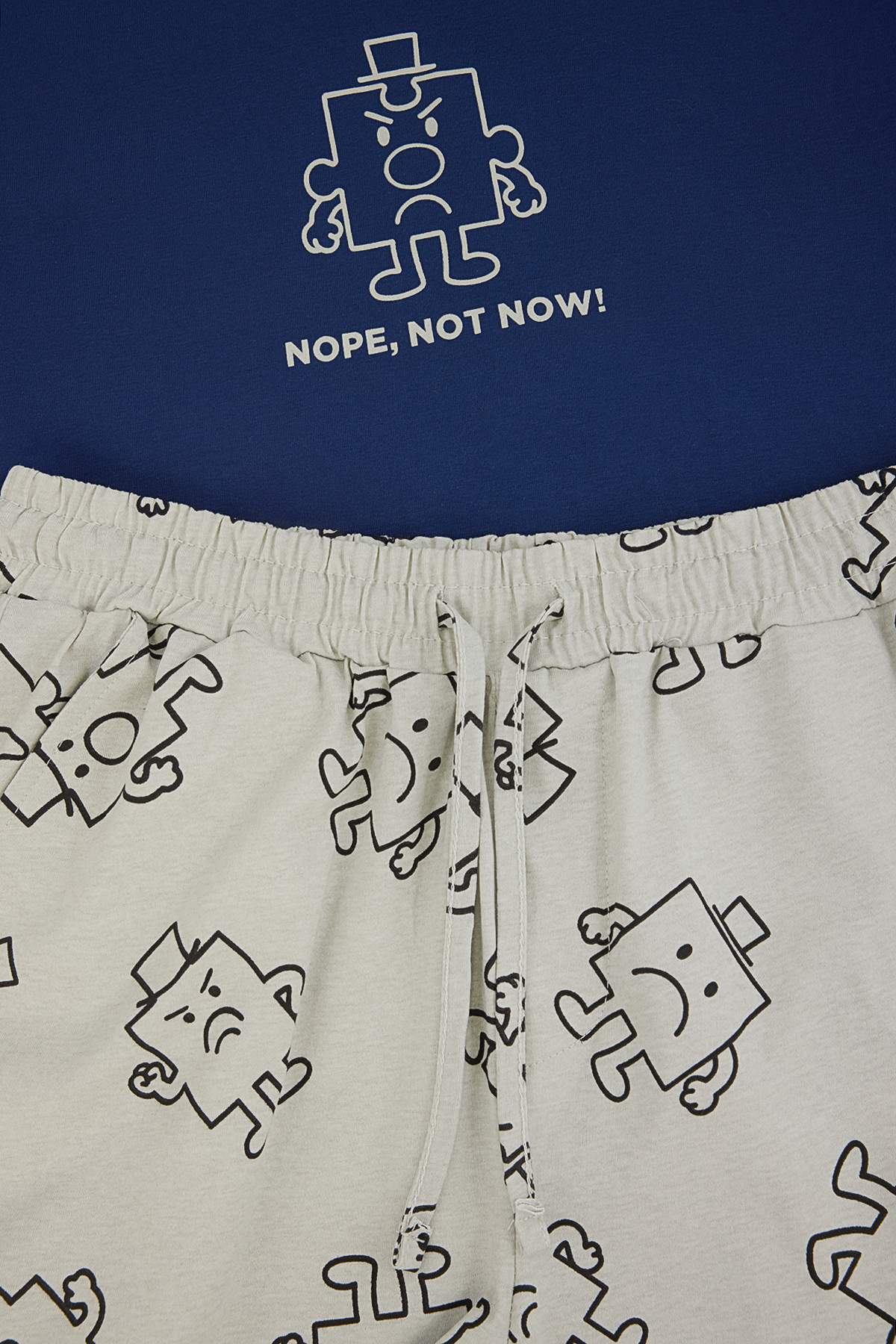 trendyol-man-mens-navy-blue-printed-short-cas