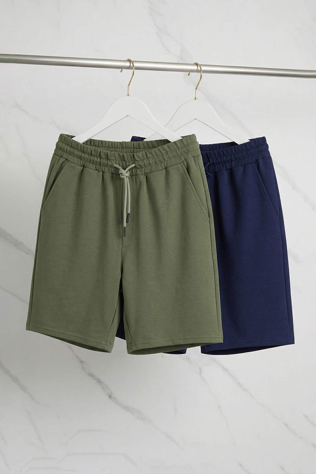 Trendyolmilla  Lacivert-Yeşil Basic Regular/Normal Kesim Düz 2'li Paket Şort TMNSS21SR0095