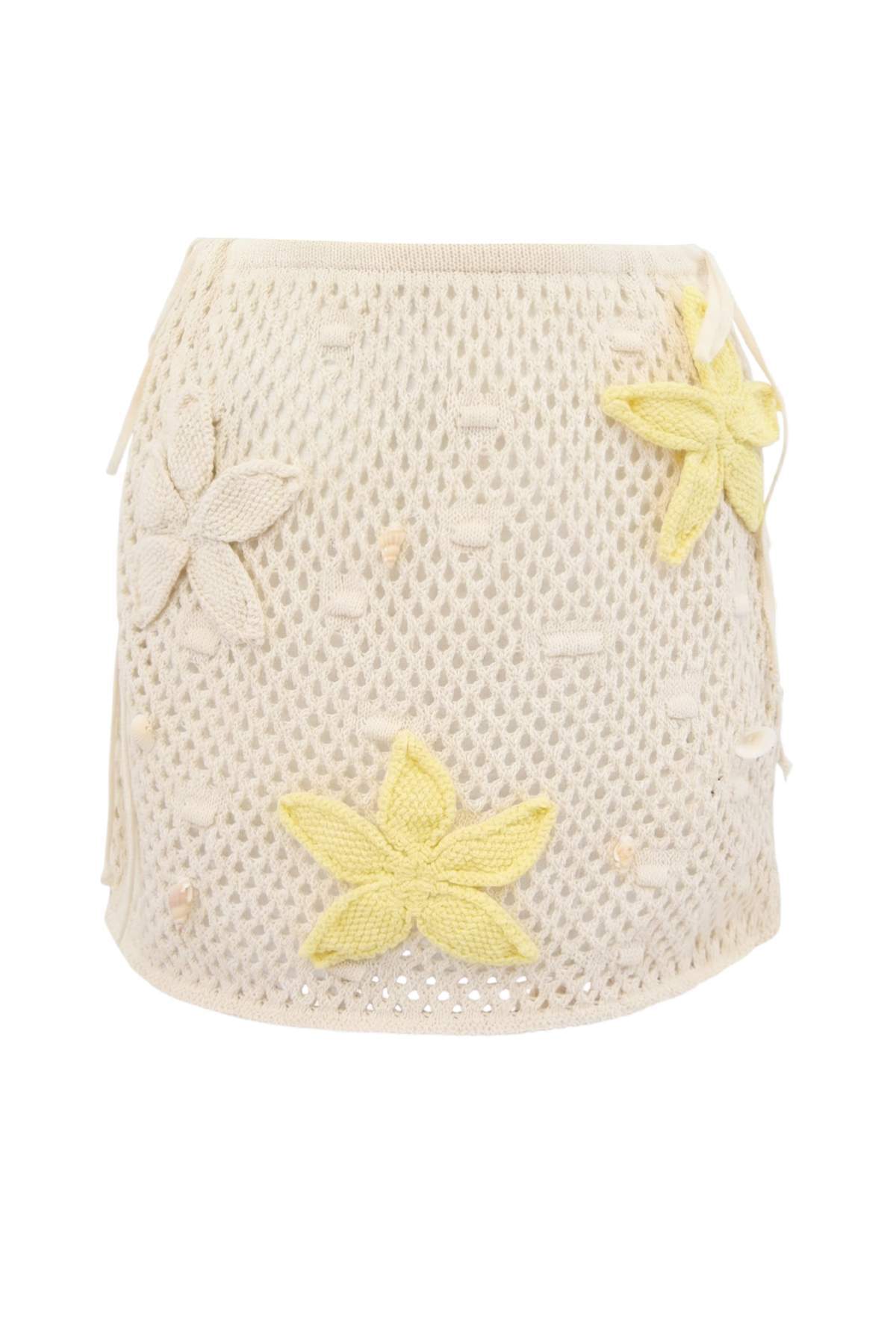 Trendyolmilla  Bej Triko Ajurlu Çiçek Aplikeli Mini Kalem Plaj Etek TBESS26ET00008