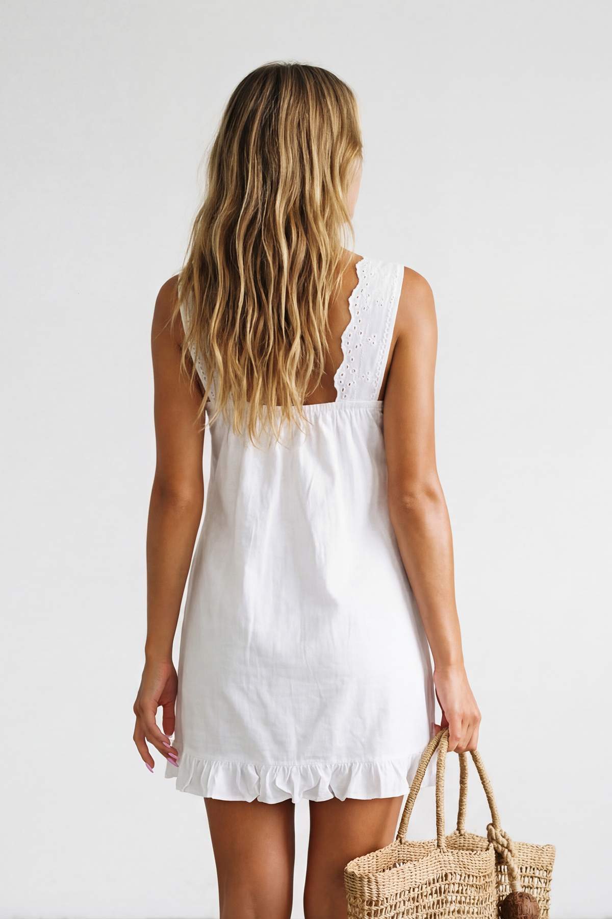 Trendyolmilla  Beyaz Dokuma Mini Brodeli 100% Pamuk Plaj Elbisesi TBESS26EL00009 - Görsel 2