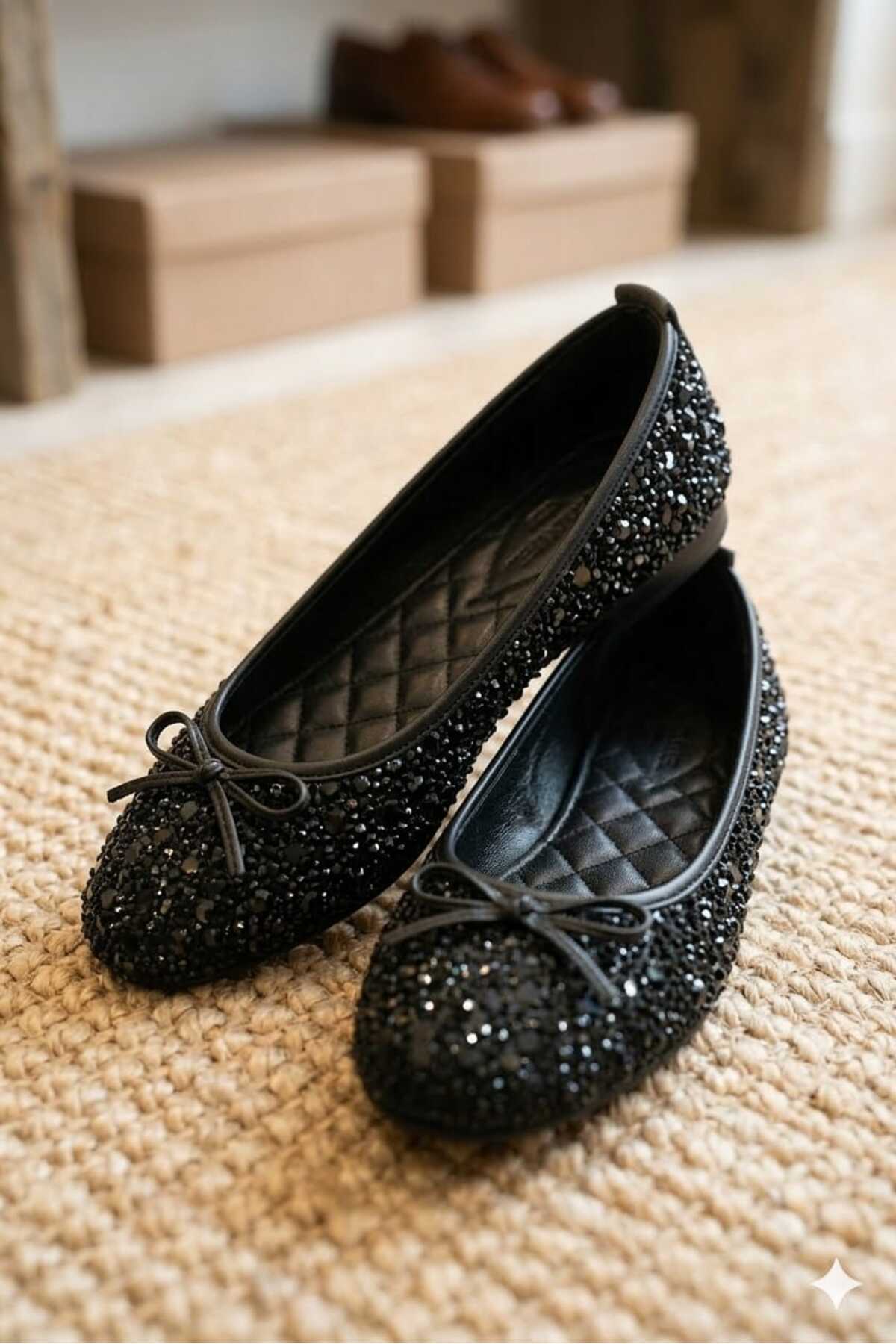 Aybar  Pullu Simli Fiyonklu Kadın Şık Günlük Babet