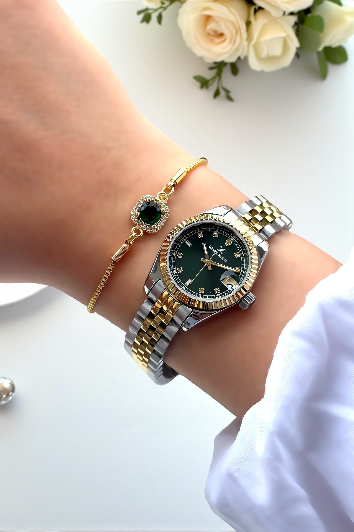 Daniel Klein  %100 Orijinal Sevgiliye Hediye Yeşil Kadranlı Altın Gümüş Renk Kadın Kol Saati Bileklik Kombini - Görsel 2