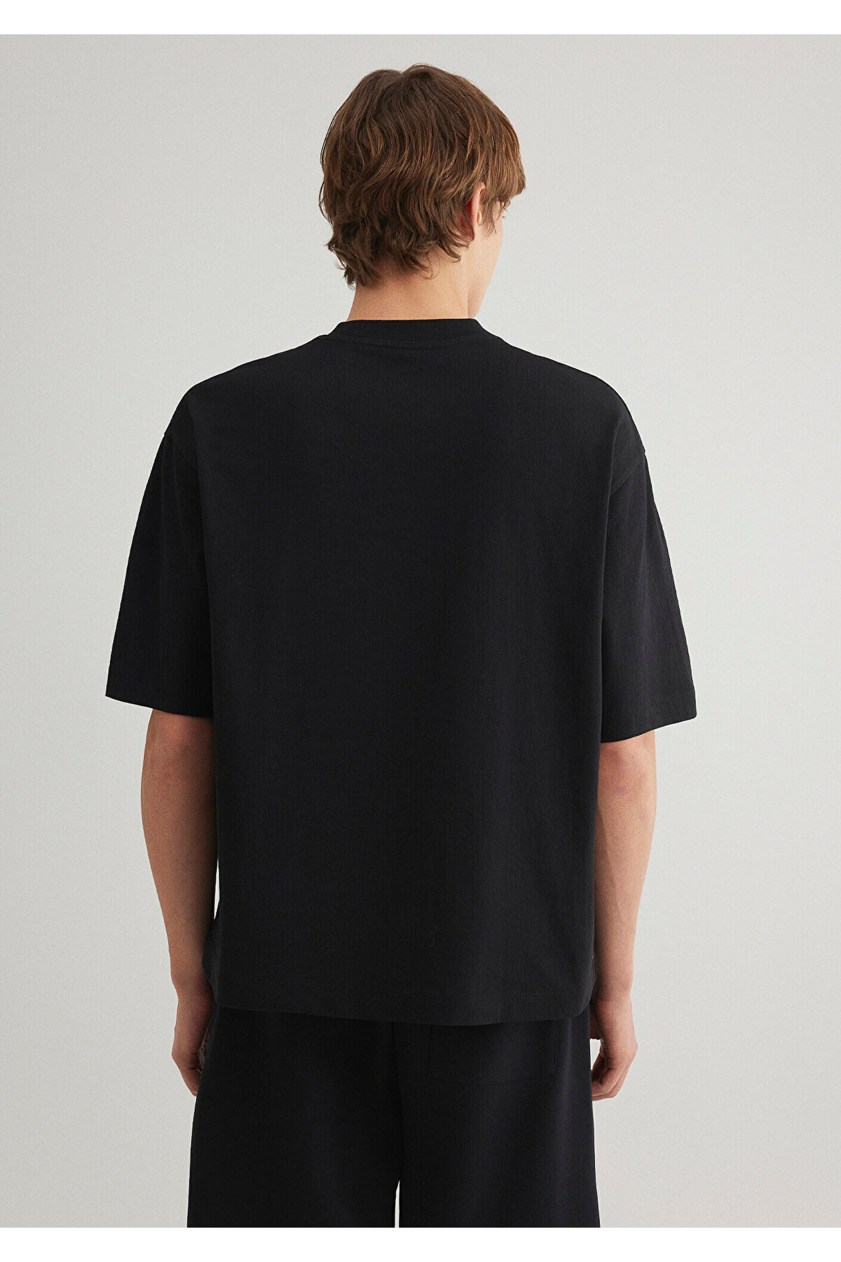 Mavi  MV91 Nakış Detaylı Siyah Tişört Boxy Fit 0612576-900 - Görsel 4