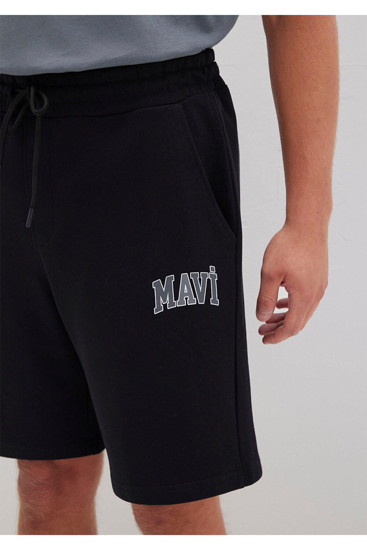 Mavi  Logo Baskılı Siyah Şort 0410224-900 - Görsel 5