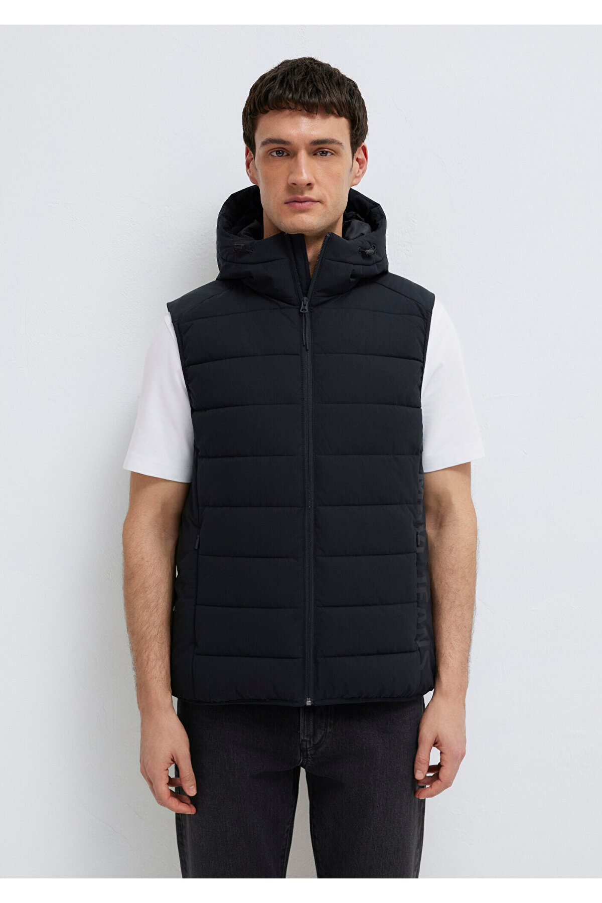 Mavi  Jeans Detaylı Kapüşonlu Siyah Şişme Yelek Regular Fit / Normal Kesim 0110554-900 - Görsel 3