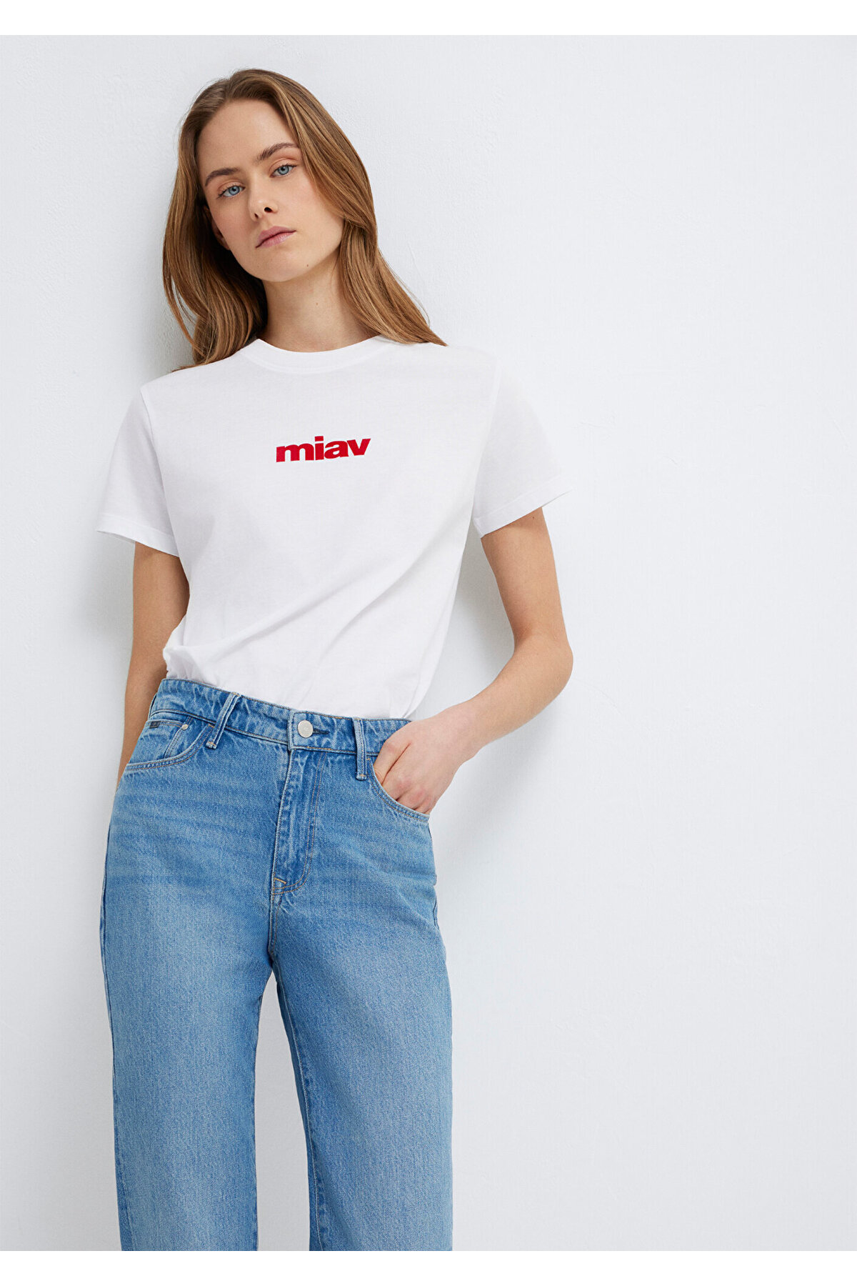 Mavi  Kırmızı Miav Baskılı Beyaz Tişört Regular Fit / Normal Kesim 1610622-86417 - Görsel 3