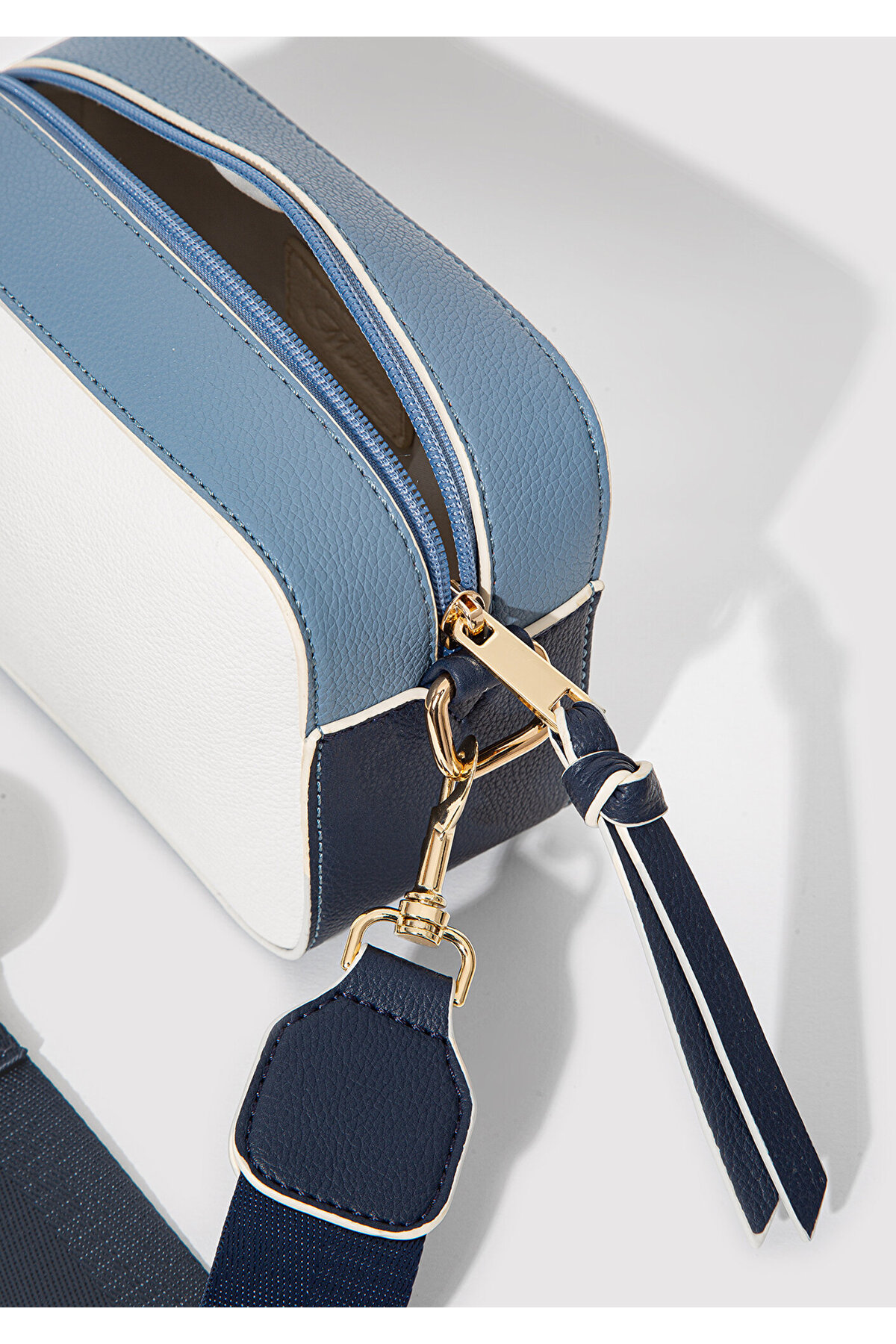 Mavi  Lacivert Askılı Ekru Çapraz Çanta 1910084-32184 - Görsel 5