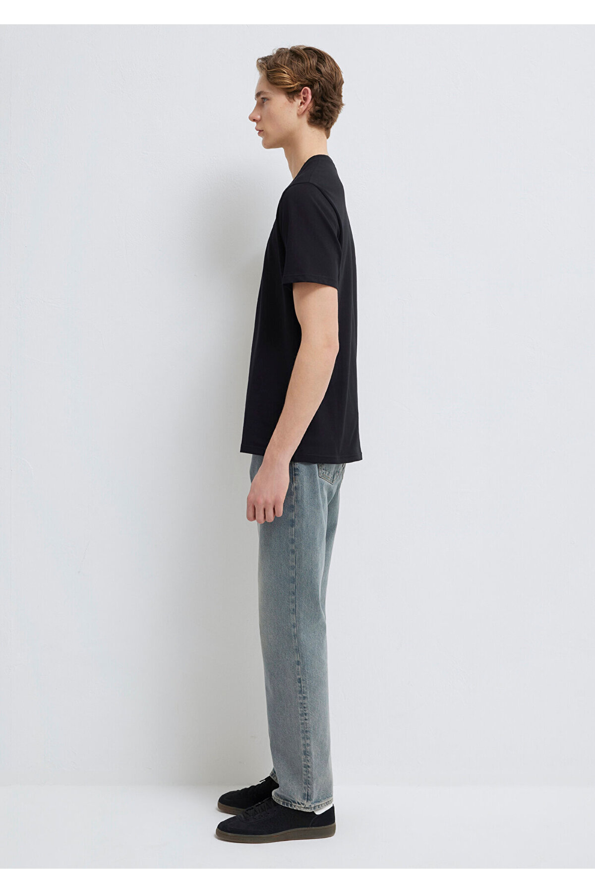 Mavi  Pro Logo Baskılı Siyah Tişört Regular Fit / Normal Kesim 0612174-900 - Görsel 4