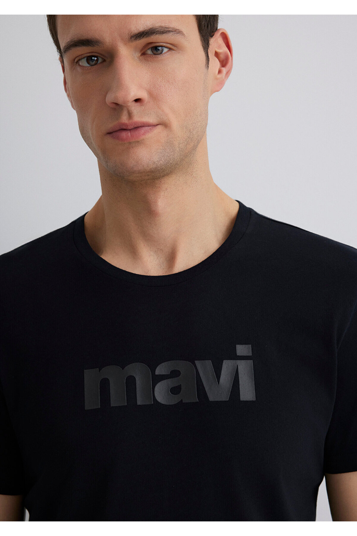 Mavi  Logo Baskılı Siyah Tişört Slim Fit / Dar Kesim 065199-900 - Görsel 6