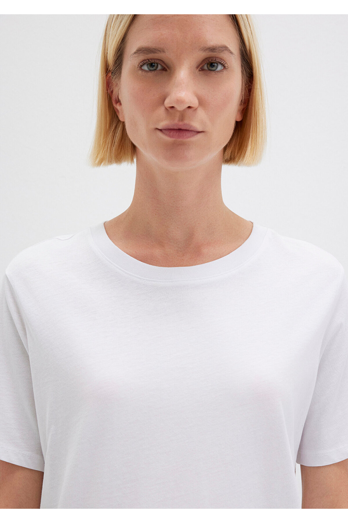 Mavi  Bisiklet Yaka Beyaz Basic Tişört Regular Fit / Normal Kesim 1600955-620 - Görsel 5