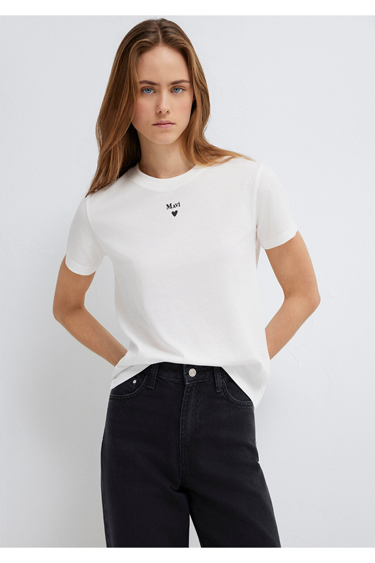 Mavi  Logo Baskılı Beyaz Tişört Semi Slim Fit / Yarı Dar Kesim 1601185-33389