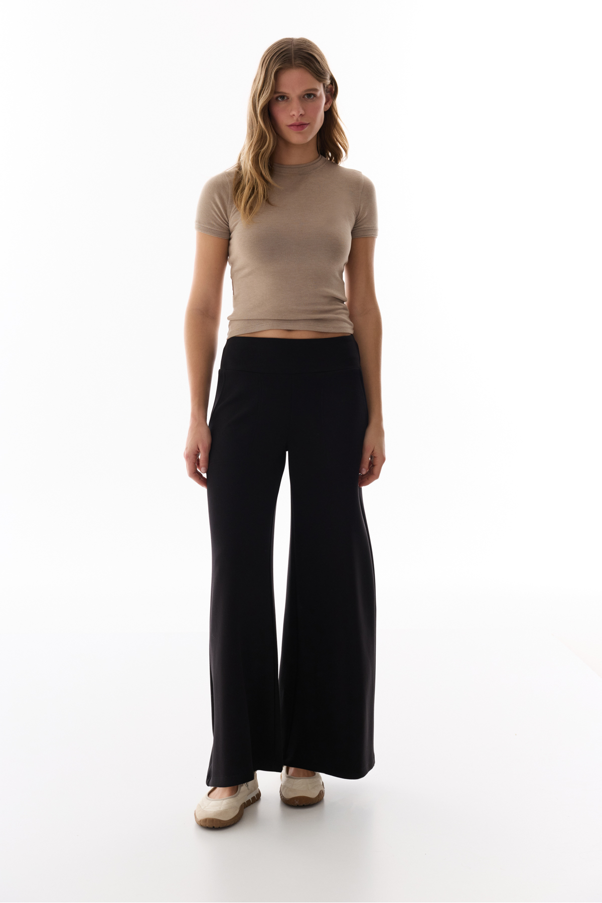 Penti  Siyah Yüksek Bel Cepli Geniş Paça Pantolon - Görsel 4