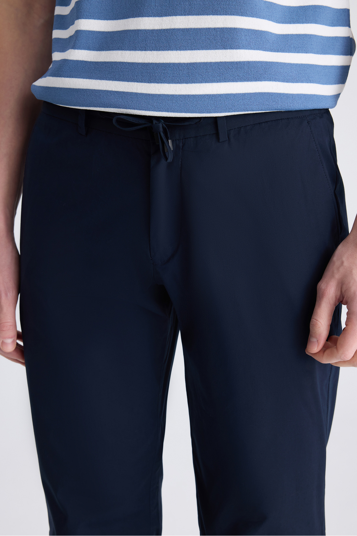 Slim Fit Lacivert Düz Pamuklu Jogger Pantolon — سرمه‌ای 4EC03S2263452 — تصویر 2 از 8