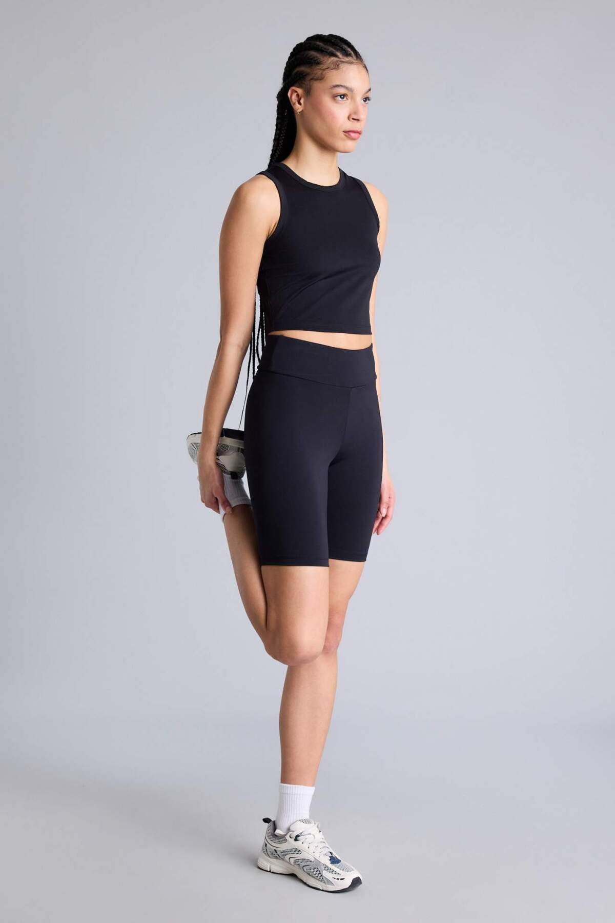 Defacto  Yüksek Bel Esnek Beli Saran Biker Kısa Basic Düz Sporcu Tayt Z6741AZ23SP - Görsel 2