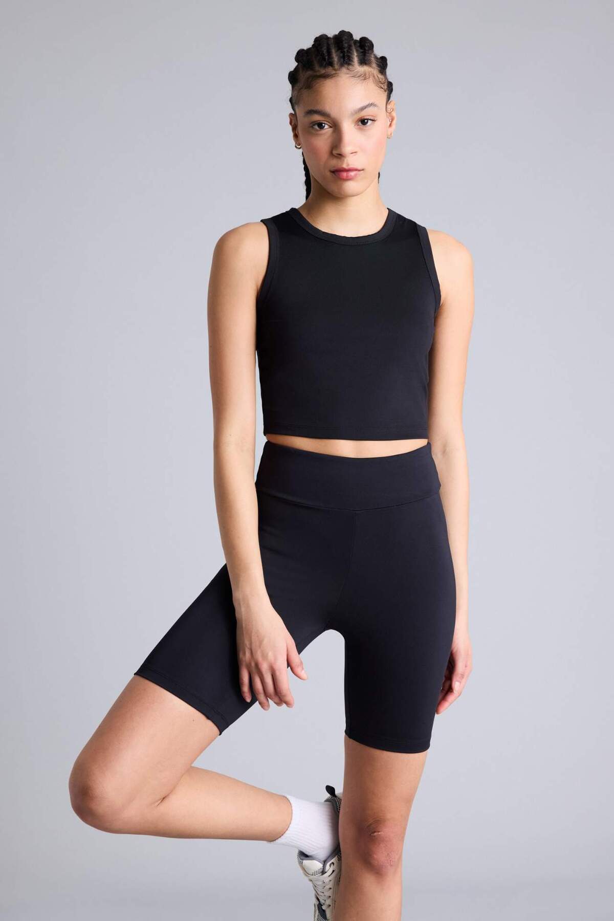 Defacto  Yüksek Bel Esnek Beli Saran Biker Kısa Basic Düz Sporcu Tayt Z6741AZ23SP - Görsel 6