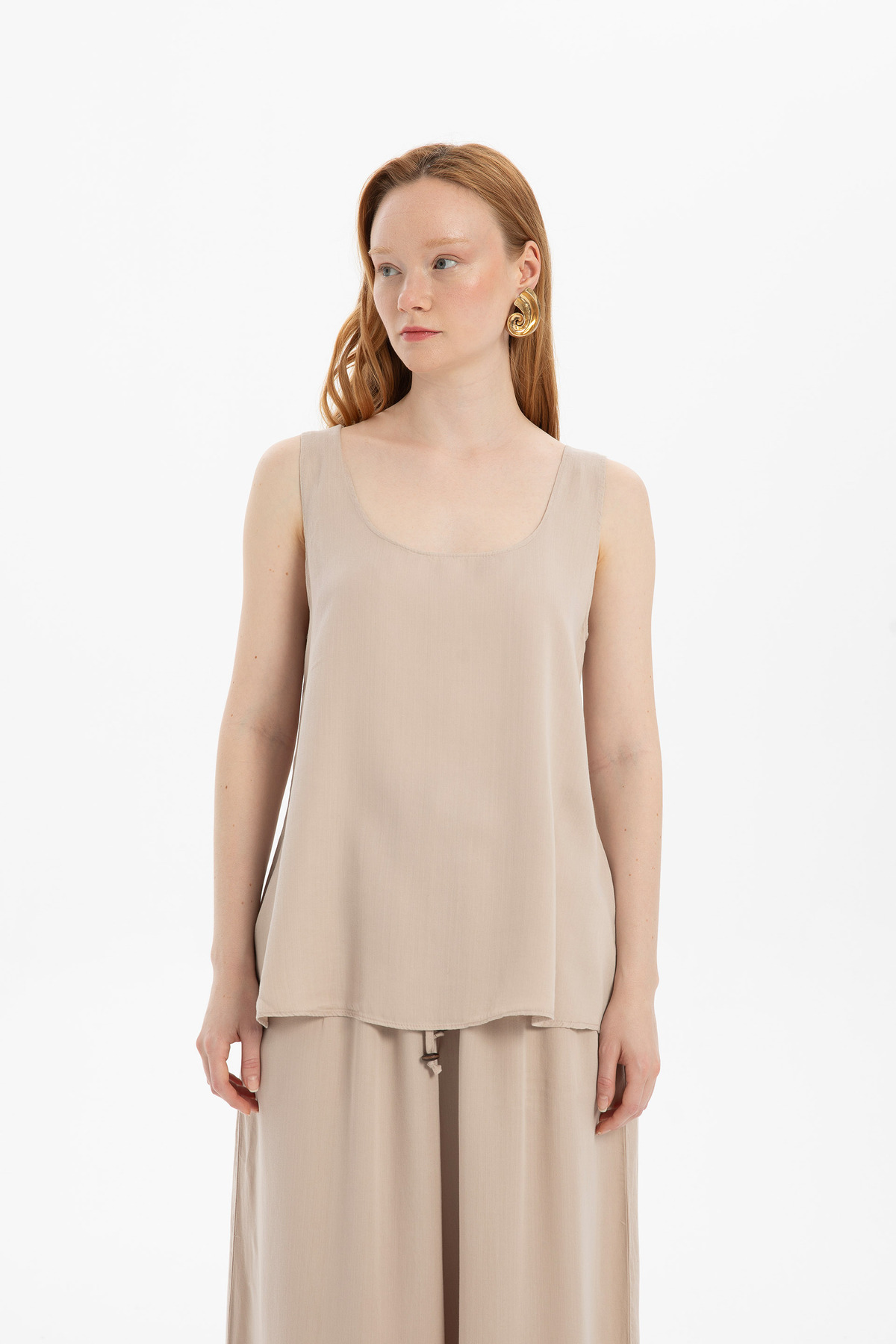 Loose Strap Lyocell Blouse Flax