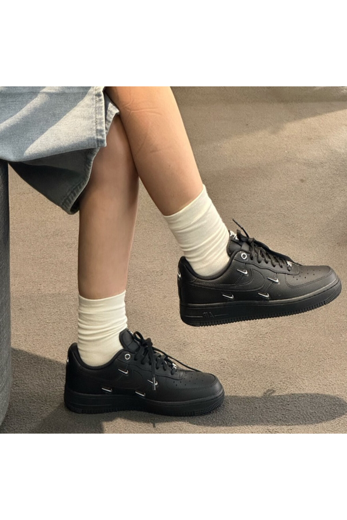 کفش ورزشی زنانه «فلزی سووش» مدل ایر فورس ۱ '۰۷ LX نایکی کفش اسنیکر Nike