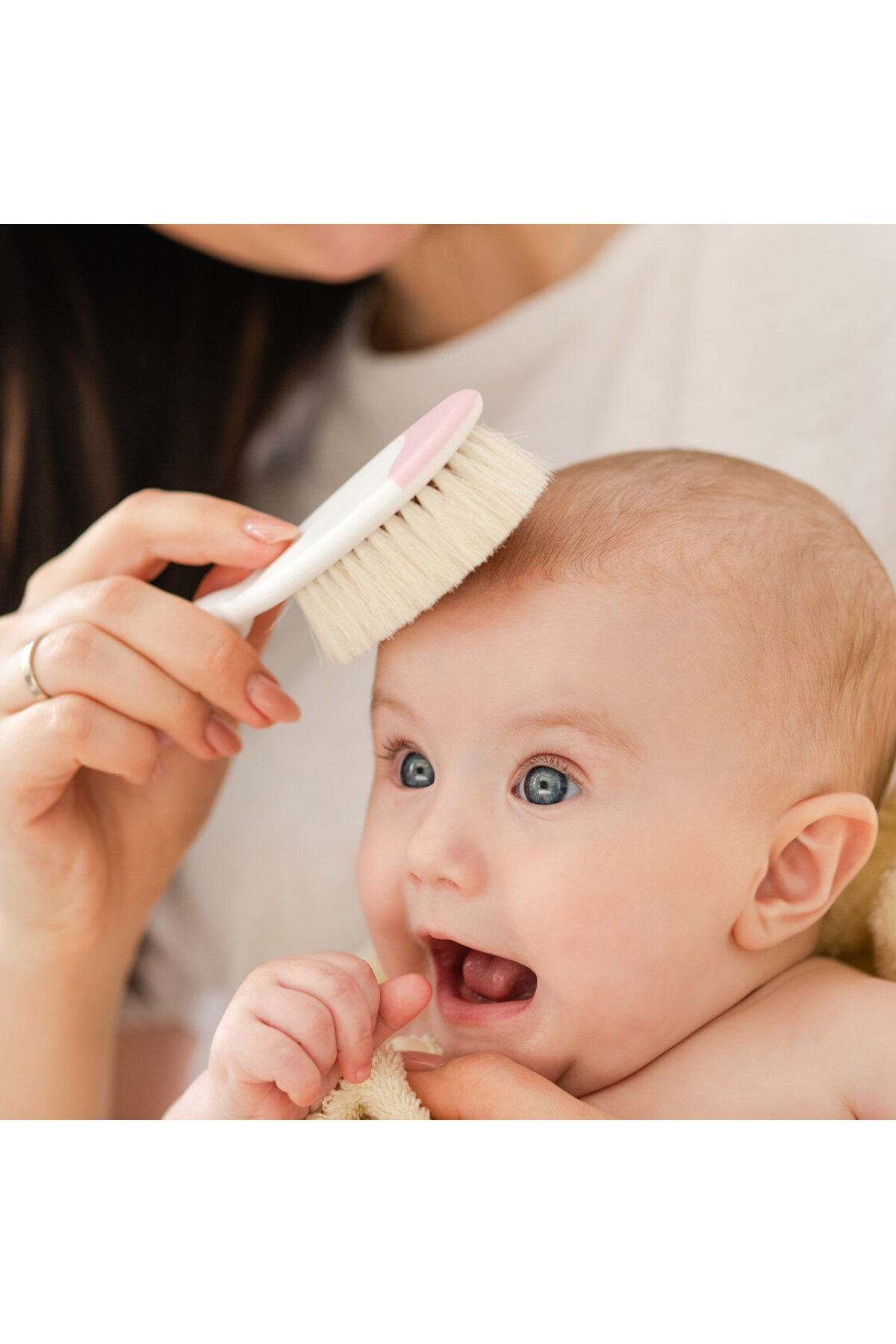 Chicco FIRÇA VE TARAK SETİ 0 AY+ PEMBE fotoğrafı 6 (önizleme)