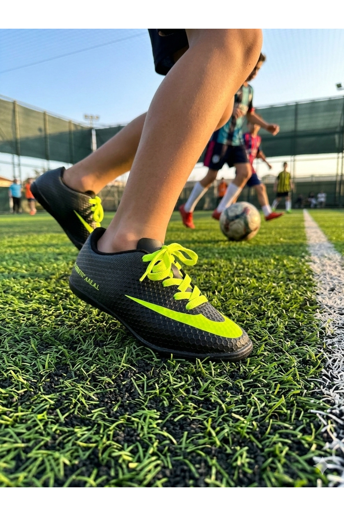 Walked Erkek Dişsiz Çivisiz Çim Halısaha Futbol Ayakkabısı Krampon