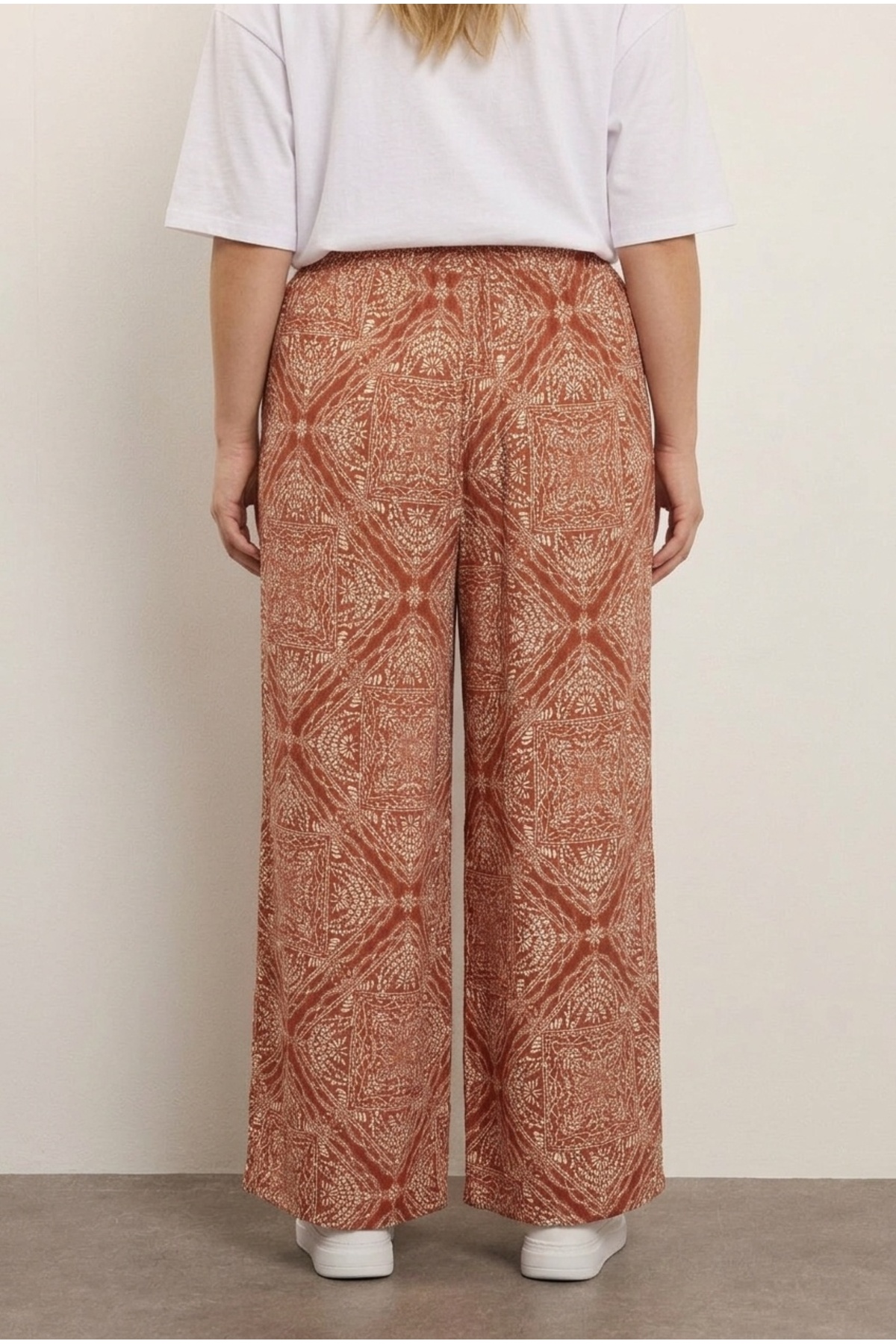 Stil Diva  Büyük Beden Bol Paça Beli Lastikli Cepli Geniş Baskılı Likralı Pantolon 310293 - Görsel 4