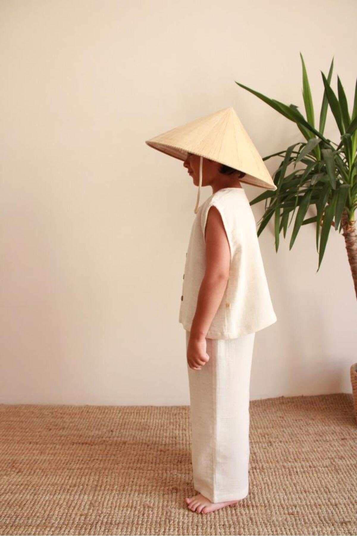 Oh La La Koala For Little Ones Asimetrik Yelekli Keten Alt Üst Takım fotoğrafı 5 (önizleme)