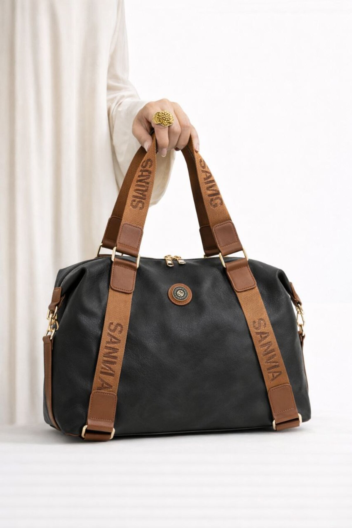 Women's Multi-Eye Adjustable Crossbody Hand and Shoulder Bag