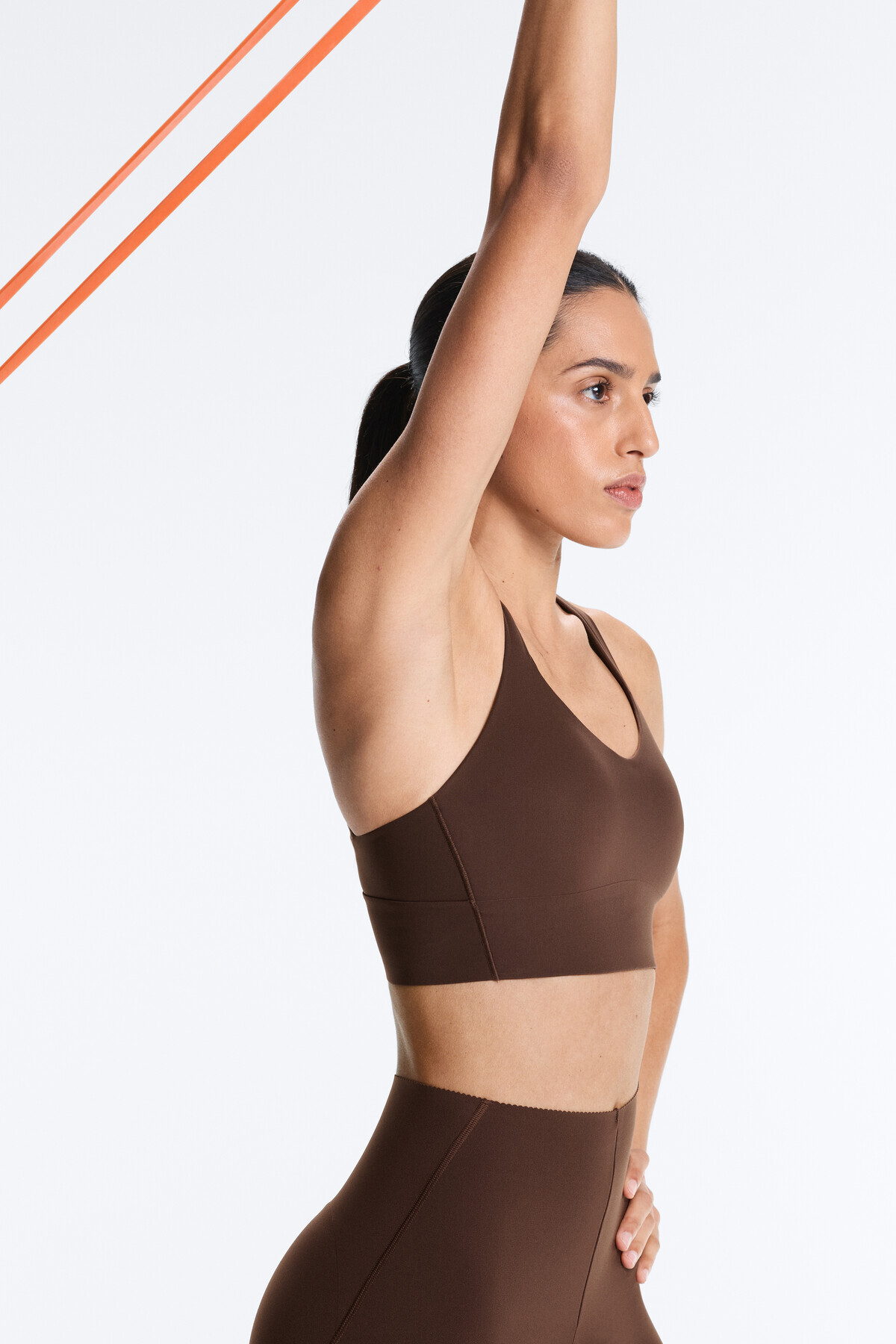 Oysho Light Touch çapraz sırt orta destekli sütyen görsel 5