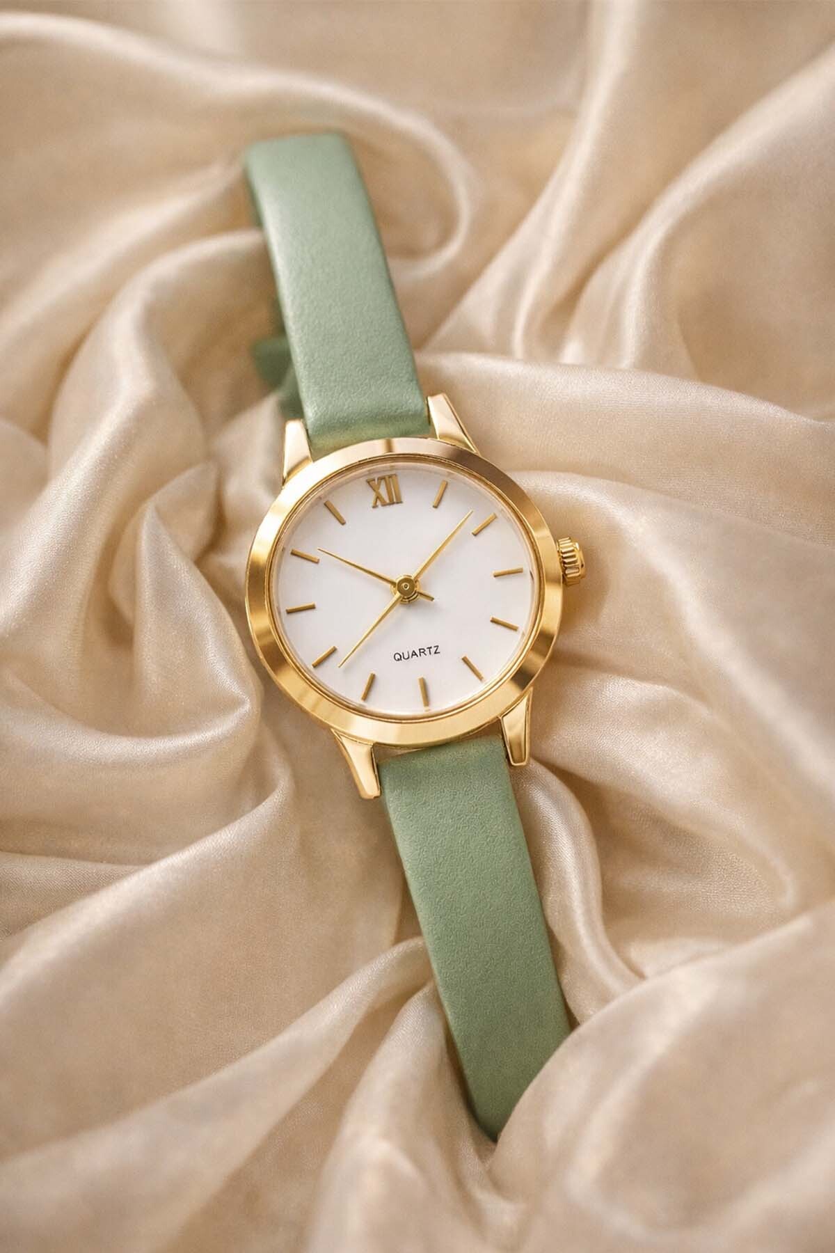 Uggys Minimal Green Leather Band Gold Case Round Women Wrist Watch
