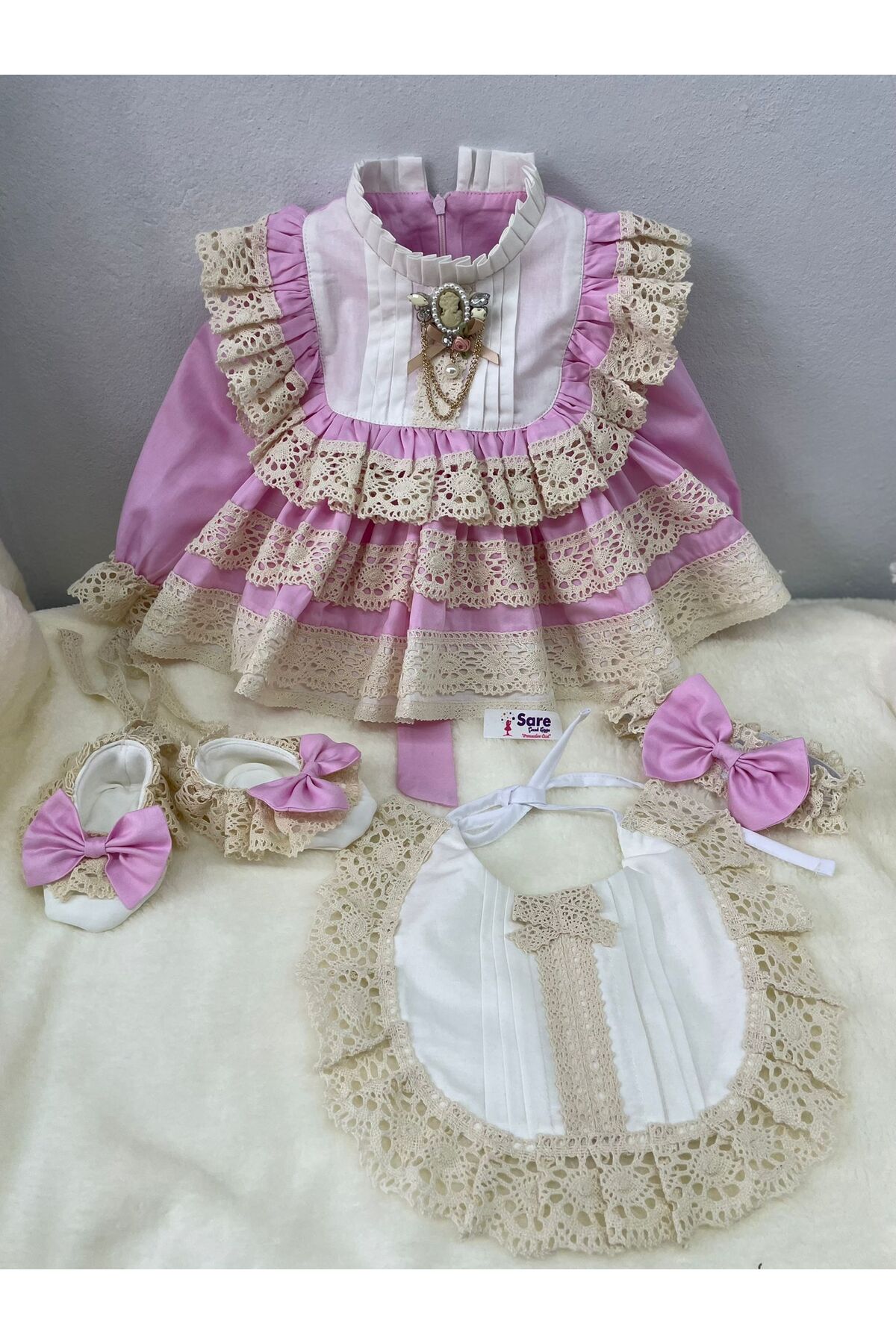 Sare Çocuk Giyim Kız Bebek Elbise Mevlüt Seti Pembe 5 Parça Ayakkabı Toka ve Önlük Takımı (%100 Pamuk) fotoğrafı 5 (önizleme)