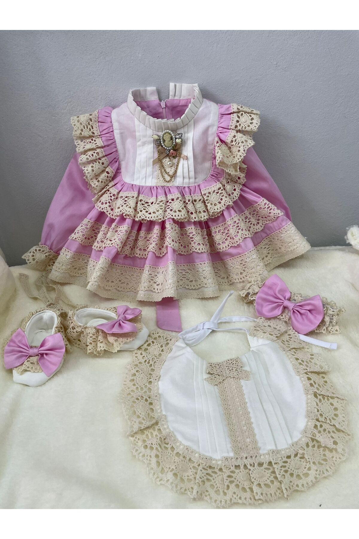 Sare Çocuk Giyim Kız Bebek Elbise Mevlüt Seti Pembe 5 Parça Ayakkabı Toka ve Önlük Takımı (%100 Pamuk) fotoğrafı 7 (önizleme)