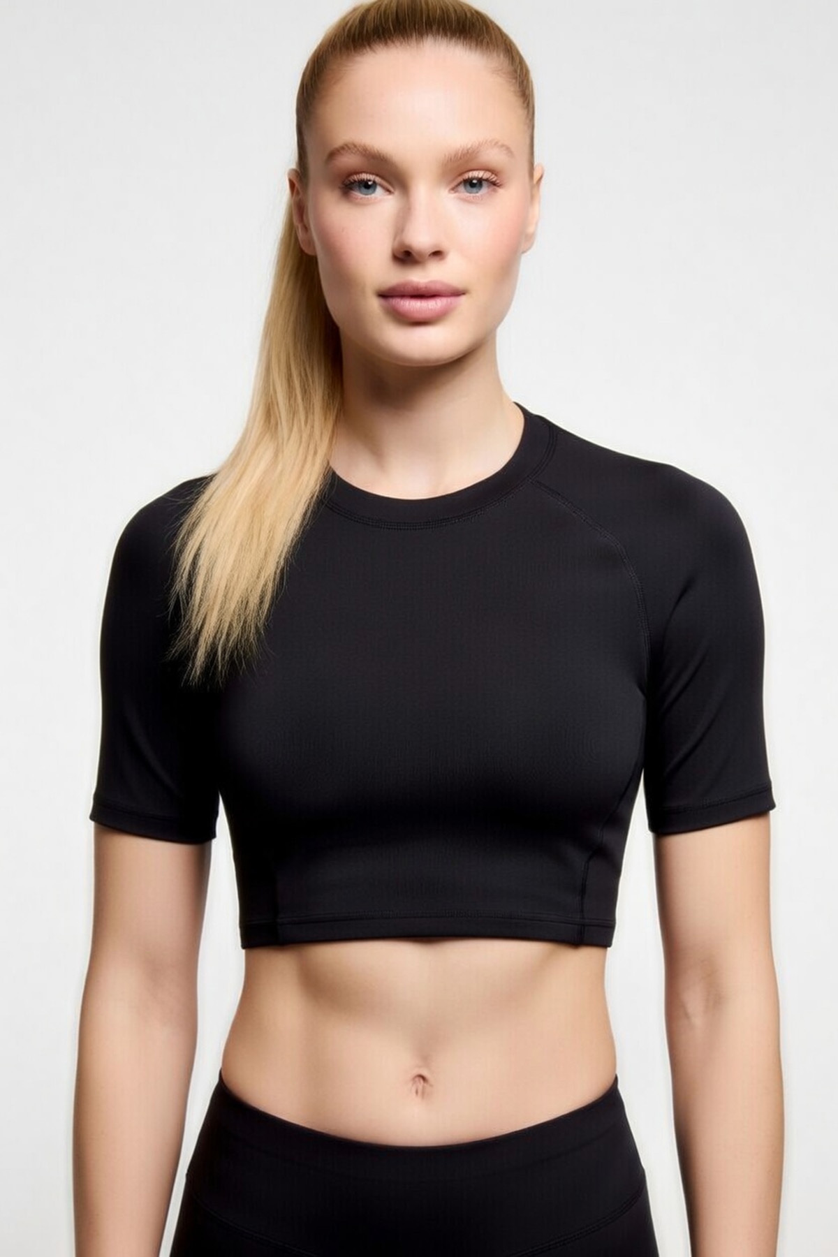 Flex Premium Siyah Kısa Kol Compression Kadın Crop T-Shirt Spor