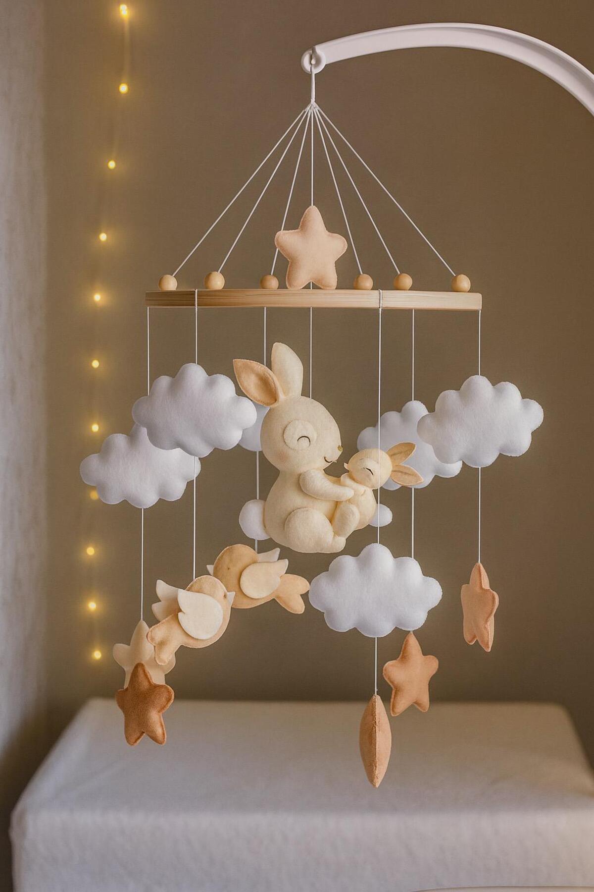 TREND METFİQ DECORATİON Premium El Yapımı Keçe Bebek Dönencesi - Montessori Yenidoğan Uyku Arkadaşı ve Beşik Oyuncağı anne fotoğrafı 2 (önizleme)