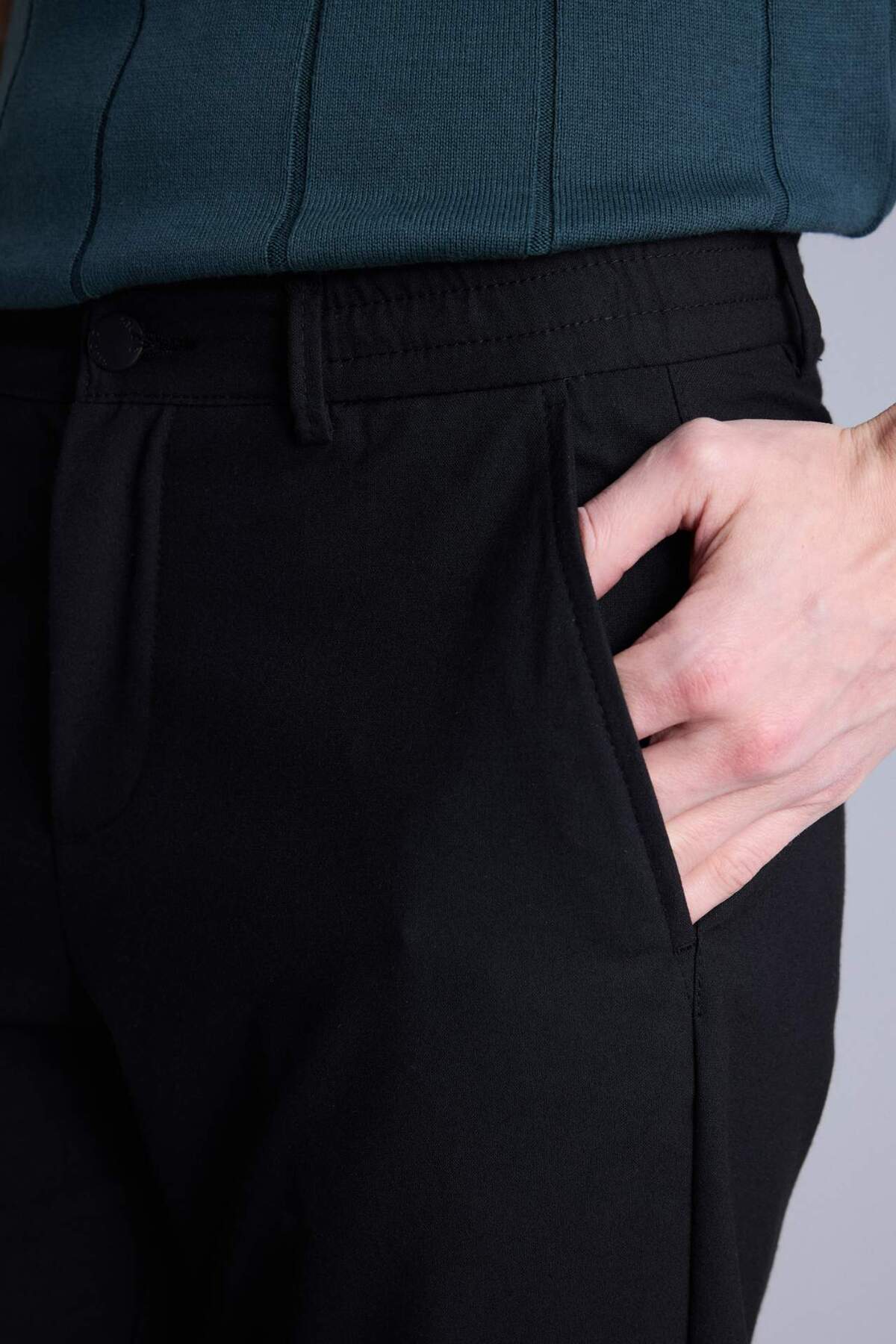 DeFacto Tailored Fit Elastik Bağlamalı Bel Dokuma Pantolon H3112AX26SP görsel 4