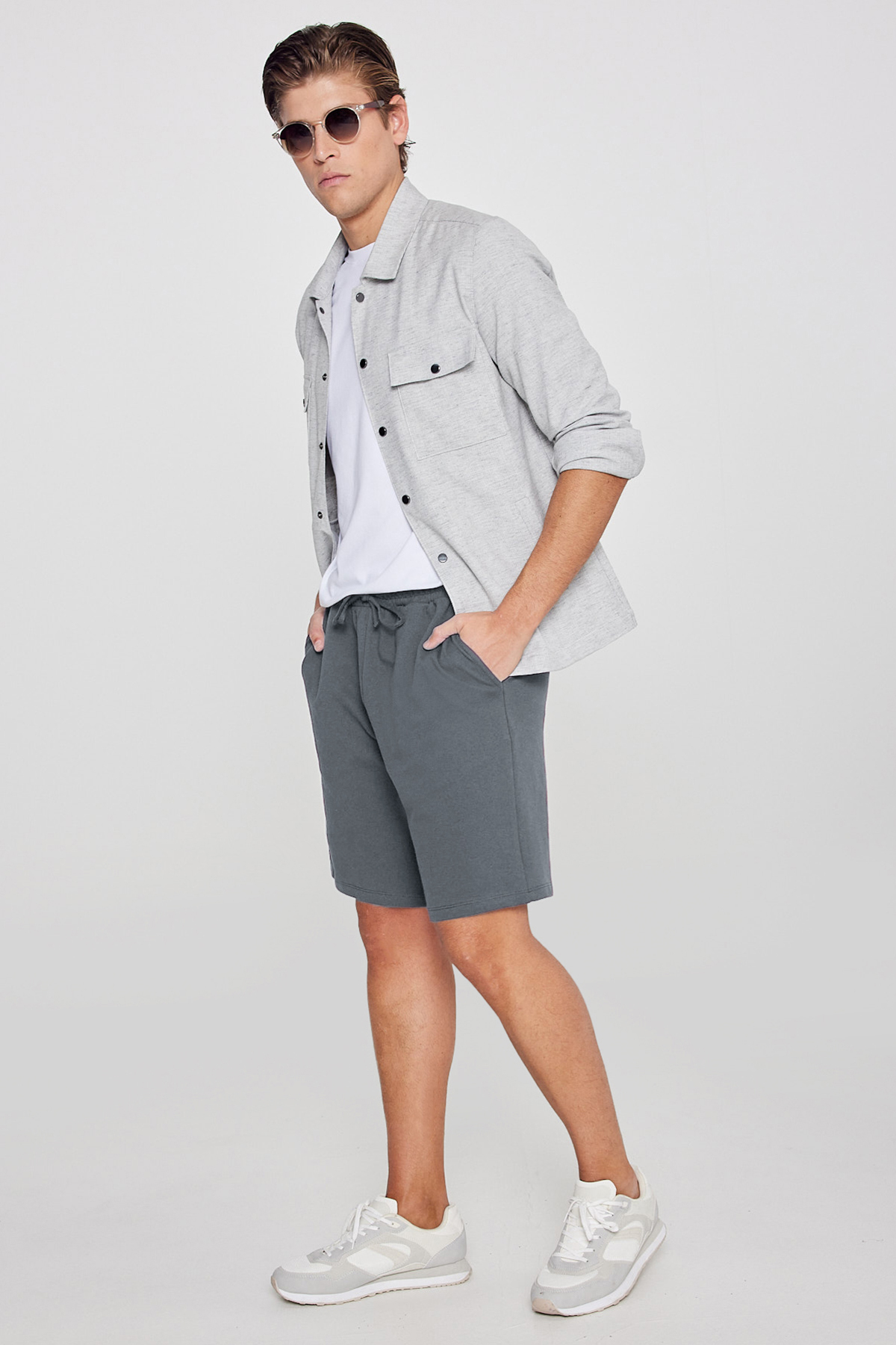 AC&Co / Altınyıldız Classics  Erkek Koyu Antrasit Pamuklu Rahat Nefes Alabilen 2 İplik Cepli Örme Standart Fit Normal Kesim Şort - Görsel 3