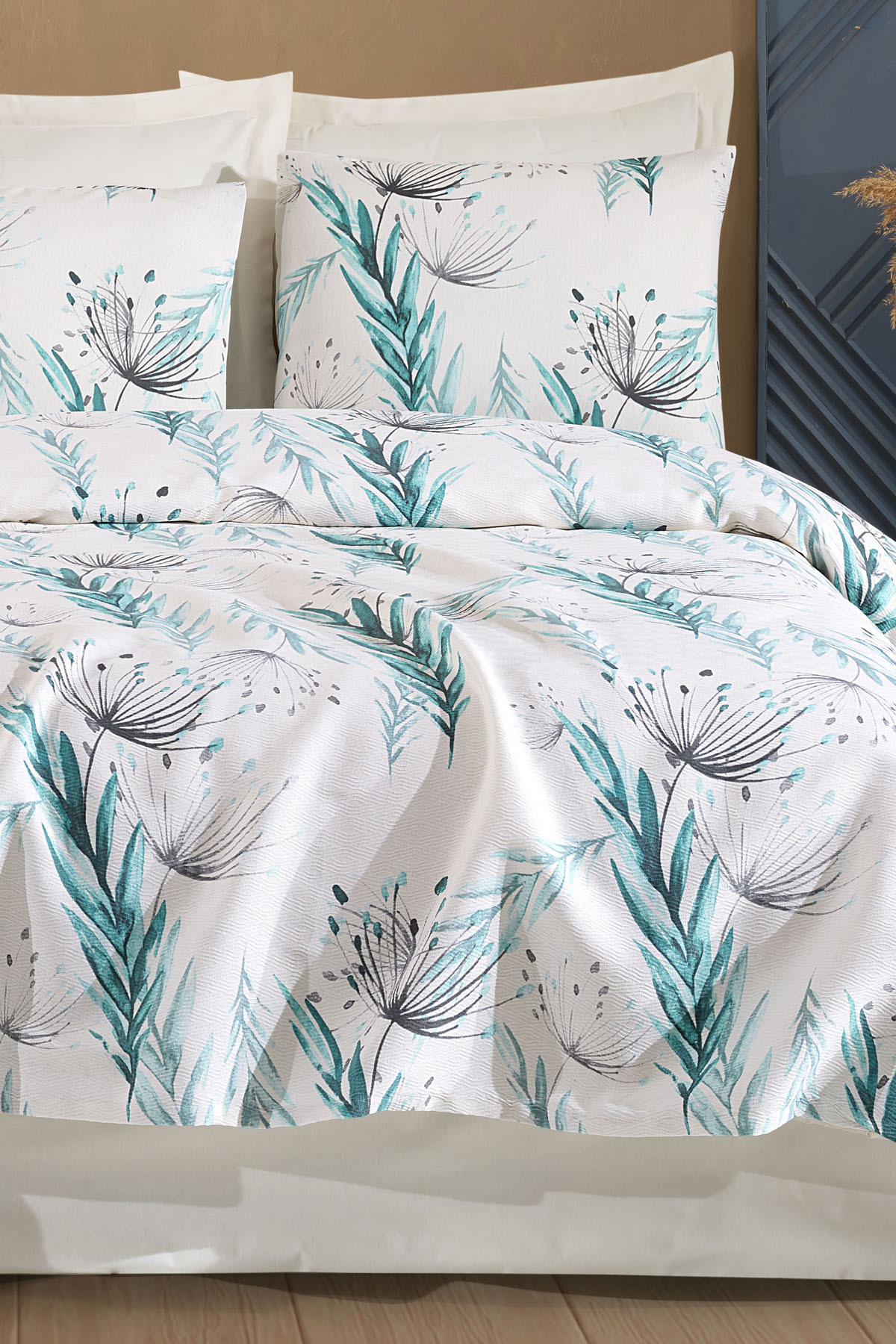 Patterned Quilting Cover Double Iris Blue (Quilting)