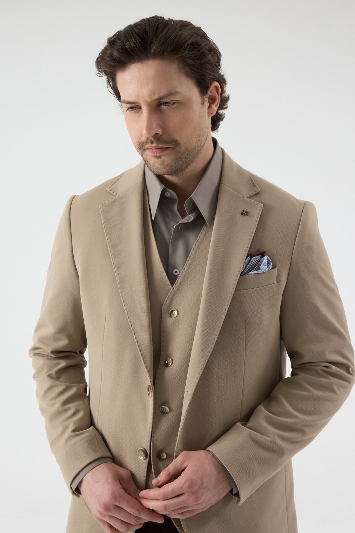 Pique Erkek Bej Poliviskon Kumaşlı Örme Ceket+Pantolon+Yelekli Slim Fit Takım Elbise — بژ 6226 PİQUE — تصویر 2 از 8