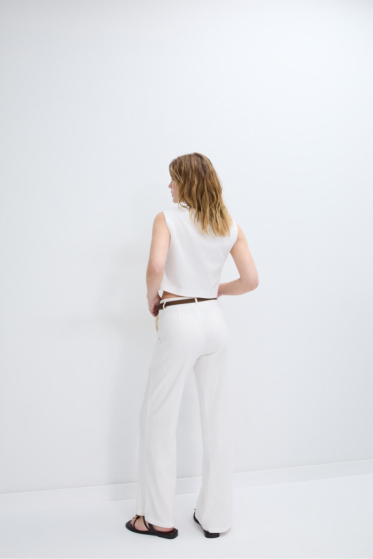 Stradivarius  Kemerli, keten görünümlü düz paça pantolon - Görsel 5