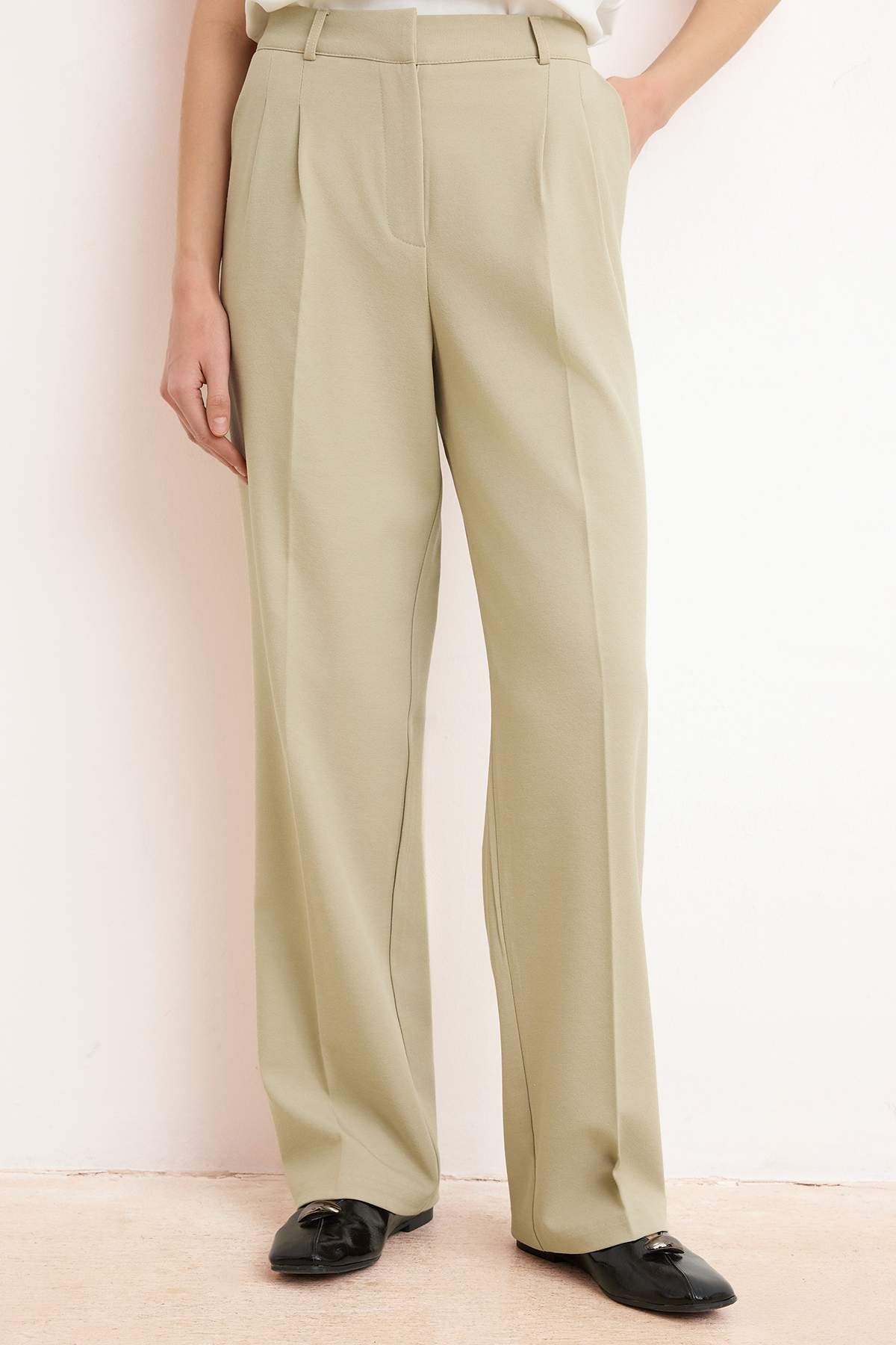 Trendyolmilla  Vizon Straight/Düz Kesim Pilili Dokuma Kumaş Pantolon TWOAW23PL00401 - Görsel 3