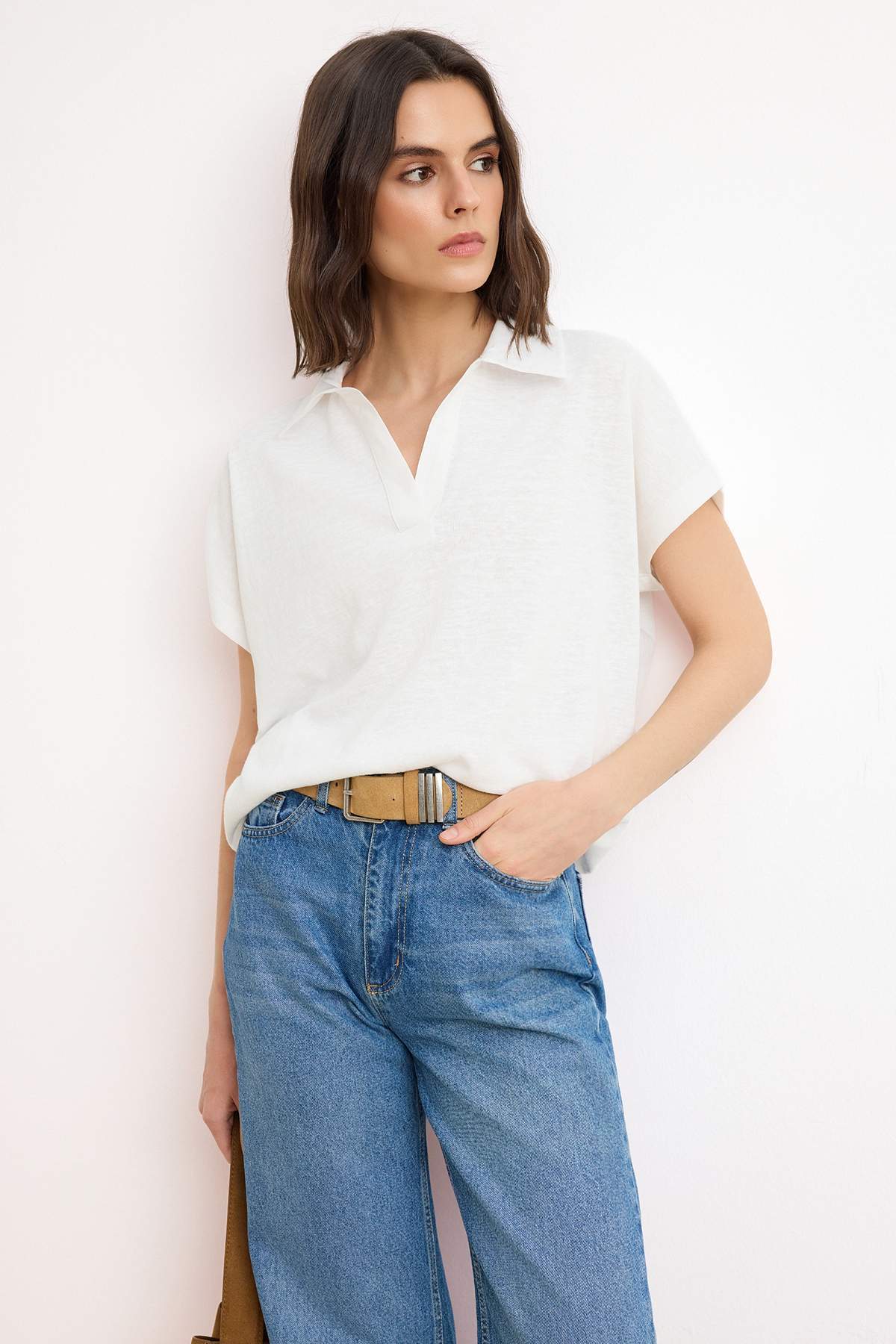 Trendyolmilla  Ekru Regular/Normal Kalıp Polo Yaka Düşük Kol Örme T-Shirt TWOSS26TS00078