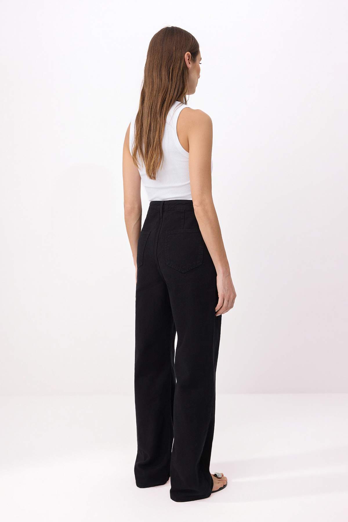 Trendyolmilla  Siyah Cep Detaylı Yüksek Bel Wide Leg Jeans TWOAW22JE0595 - Görsel 4