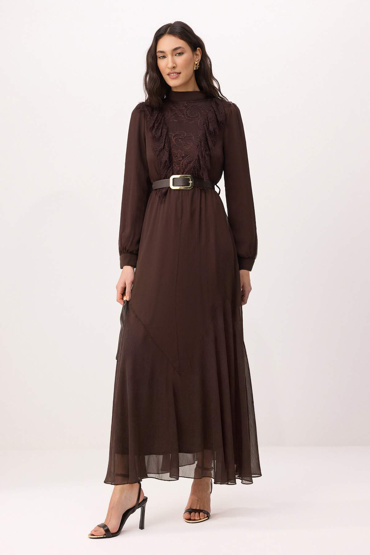 Trendyol Modest Braunes, mit Spitze verziertes, mit Seidenchiffon gefüttertes...