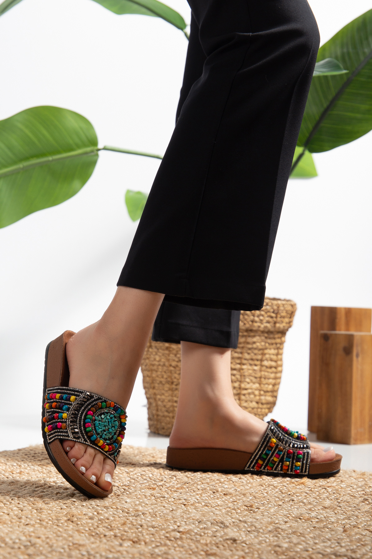 PLN SHOES Pien Pedli Anatomik Rahat Taşlı Boncuklu Kadın Terlik görsel 3