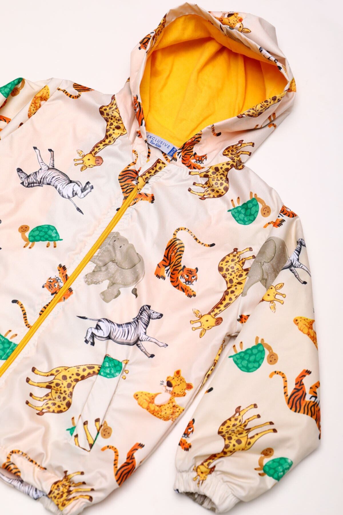 Mika Bebek & Çocuk Safari Desenli Krem Kapüşonlu Dar Kalıp Erkek Çocuk Yağmurluk fotoğrafı 4 (önizleme)