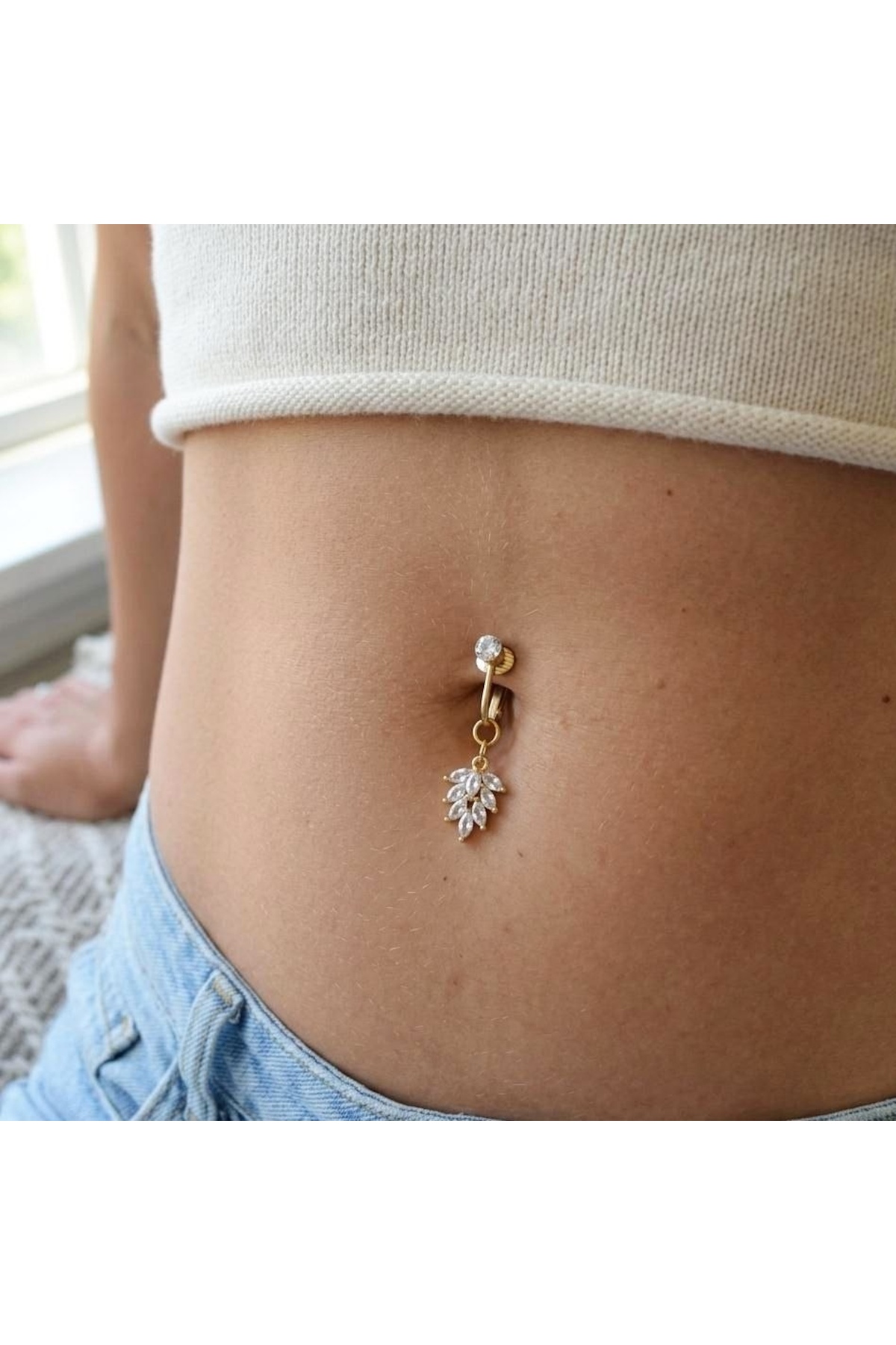 Belly Piercing with Unperforated Leaf Swinging Compression Clip Belly Piercing