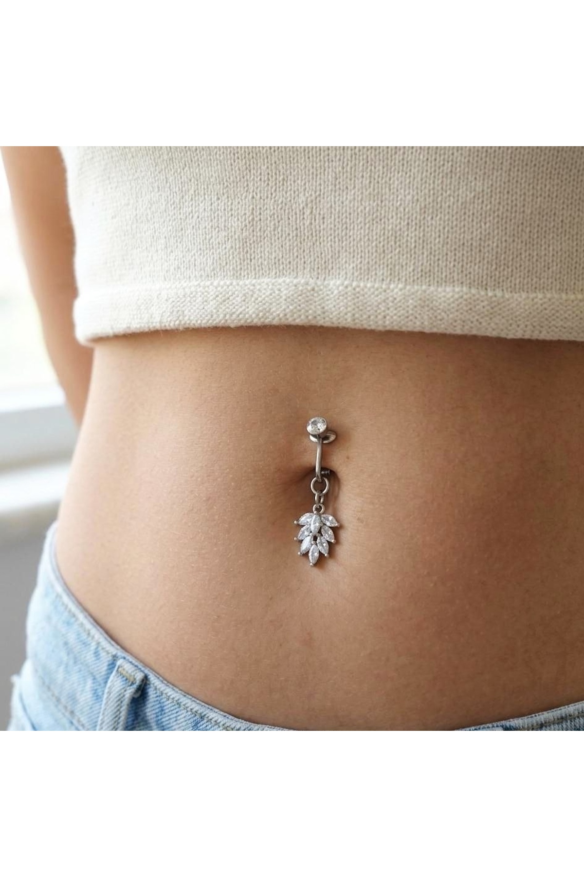 Belly Piercing with Unperforated Leaf Swinging Compression Clip Belly Piercing