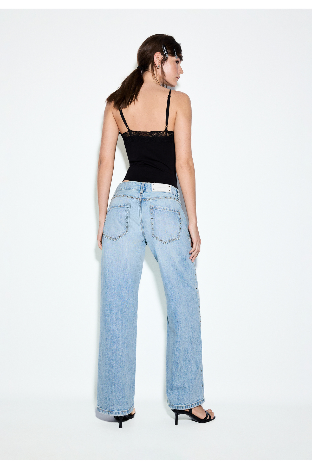 Stradivarius  Geniş paça düşük bel zımbalı jean - Görsel 4